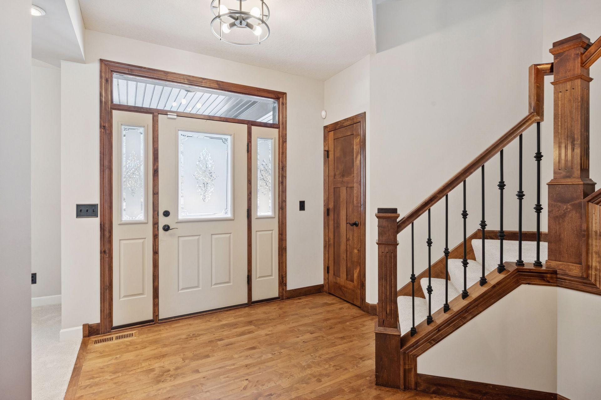 6641 Normandale Rd, Edina, MN 55435