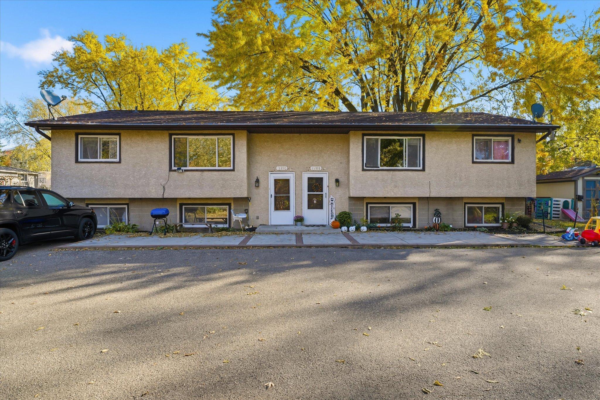 2288 13th Ave E, North Saint Paul, MN 55109