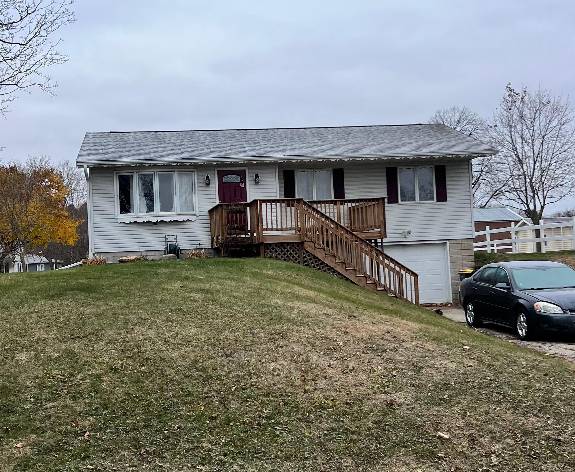 323 2nd Ave SE, Mazeppa, MN 55956