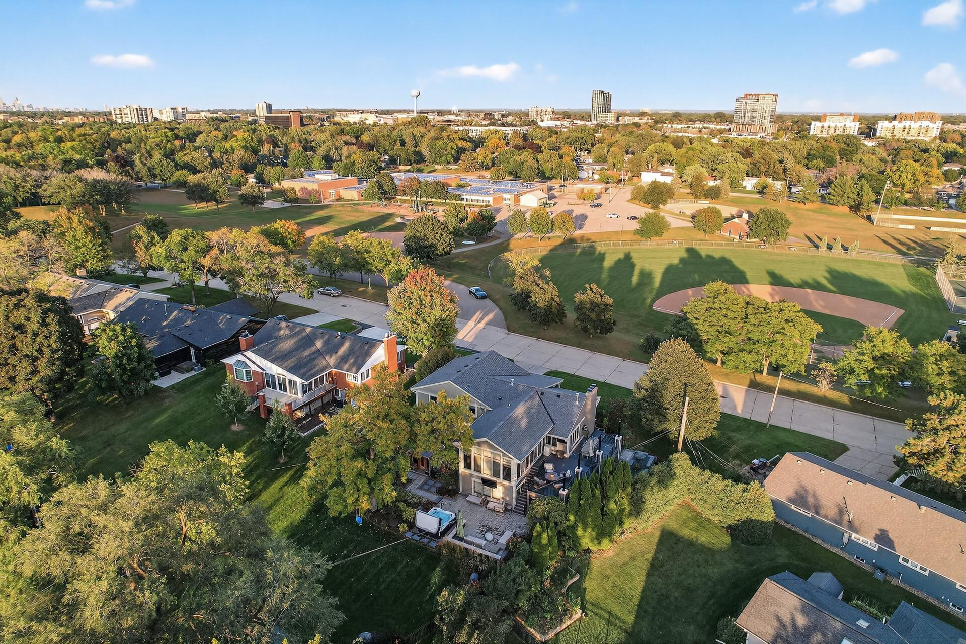 7040 Kellogg Ave, Edina, MN 55435