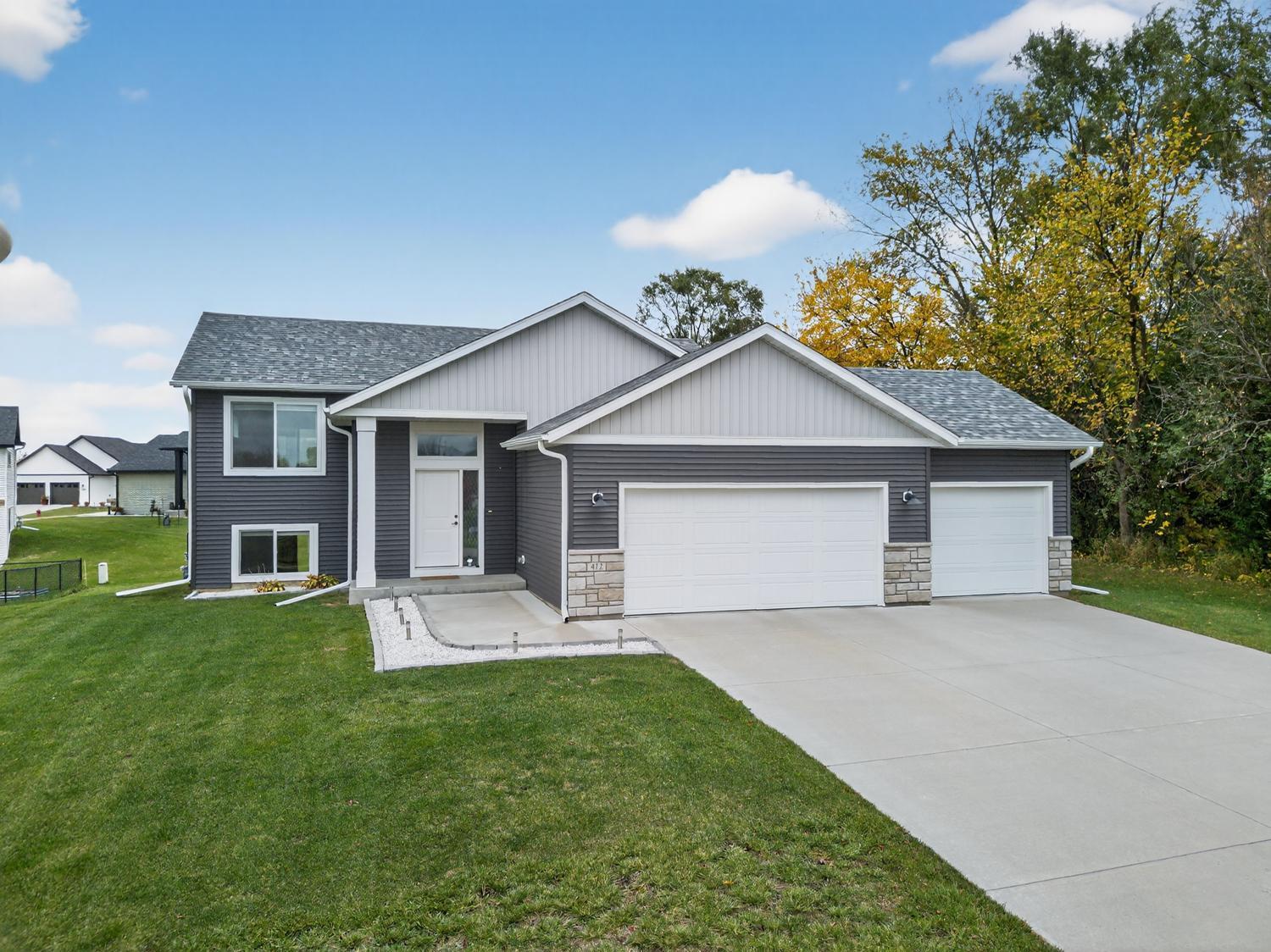 412 9th St W, Mantorville, MN 55955