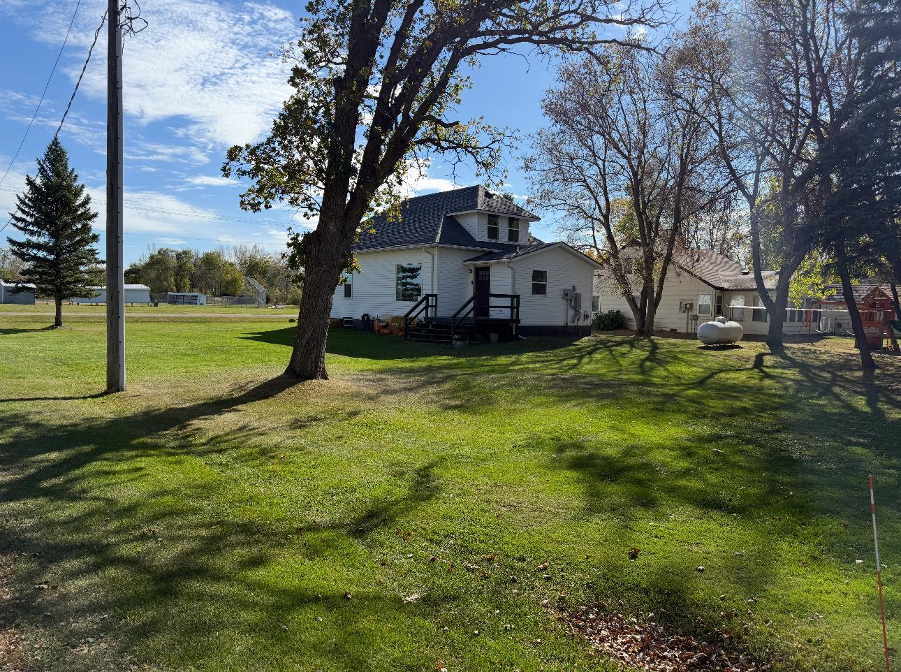 401 Ward Ave, Erskine, MN 56535