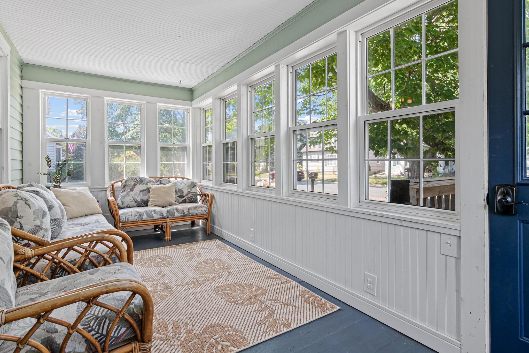 536 Hiawatha Ave, Mendota Heights, MN 55118