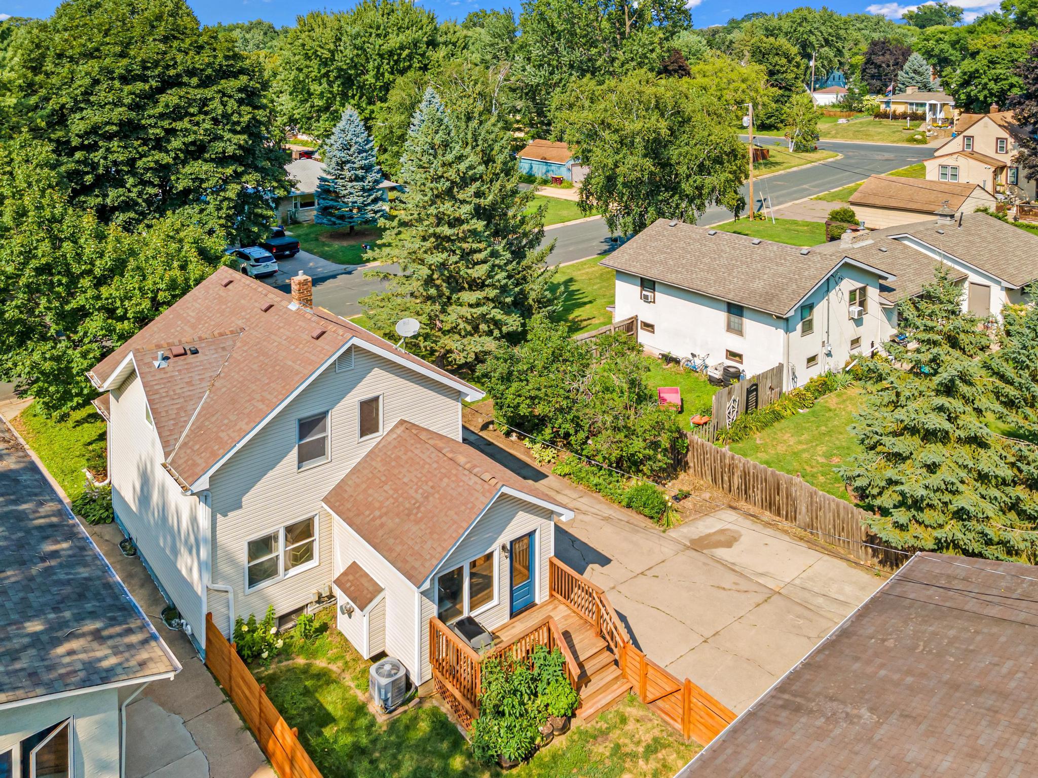 536 Hiawatha Ave, Mendota Heights, MN 55118