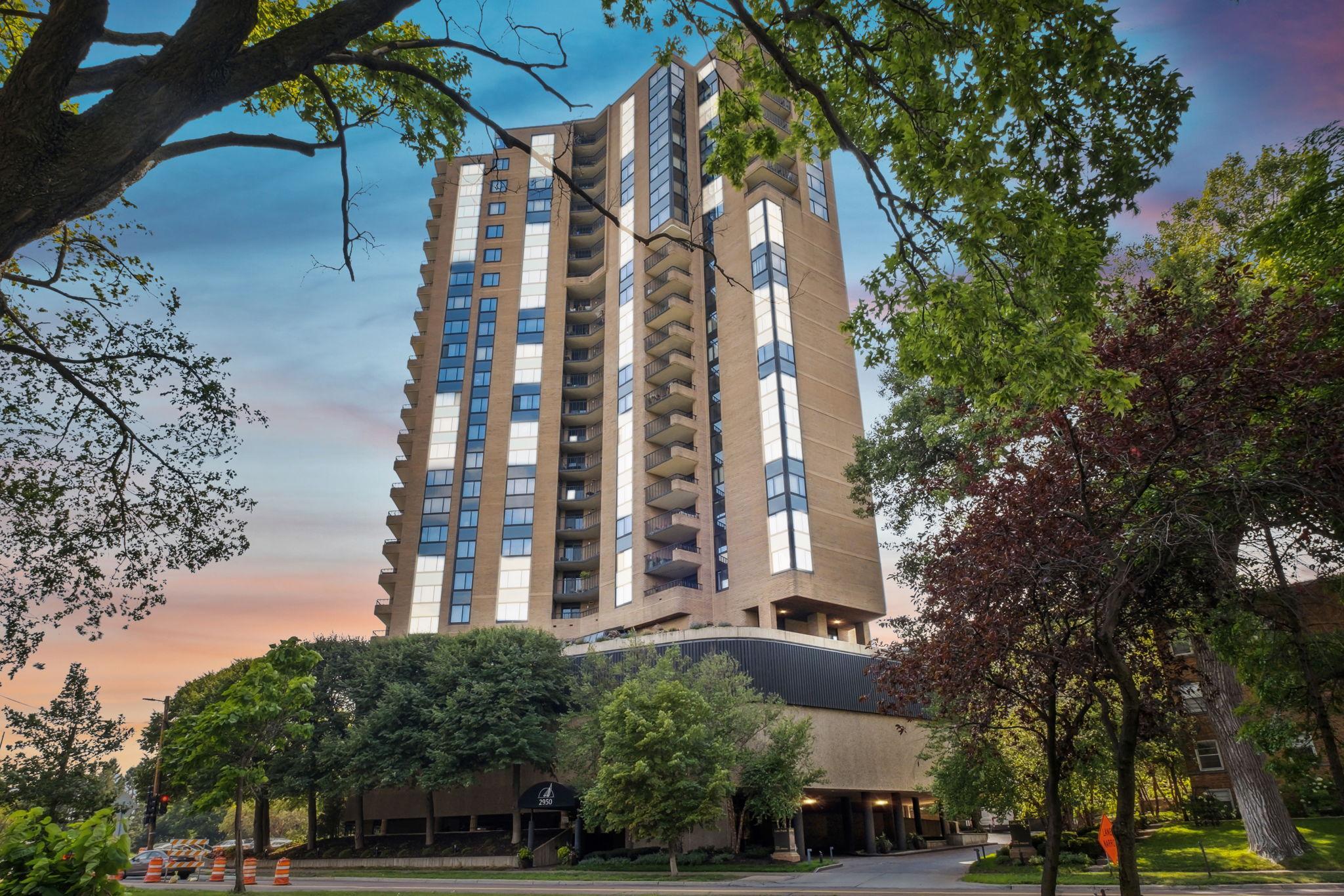 2950 Dean Pw #1705, Minneapolis, MN 55416