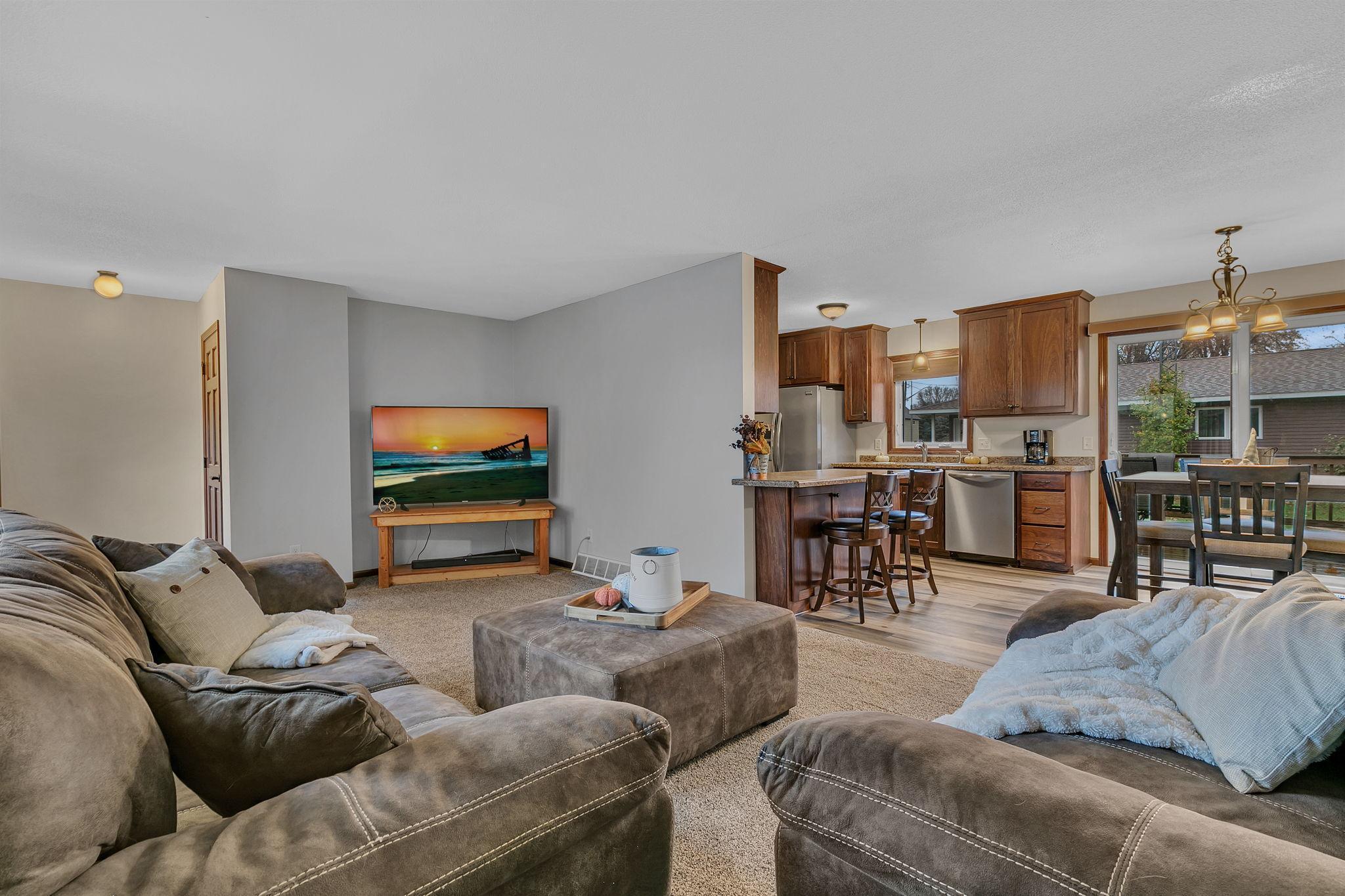 215 Church St N, Eden Valley, MN 55329