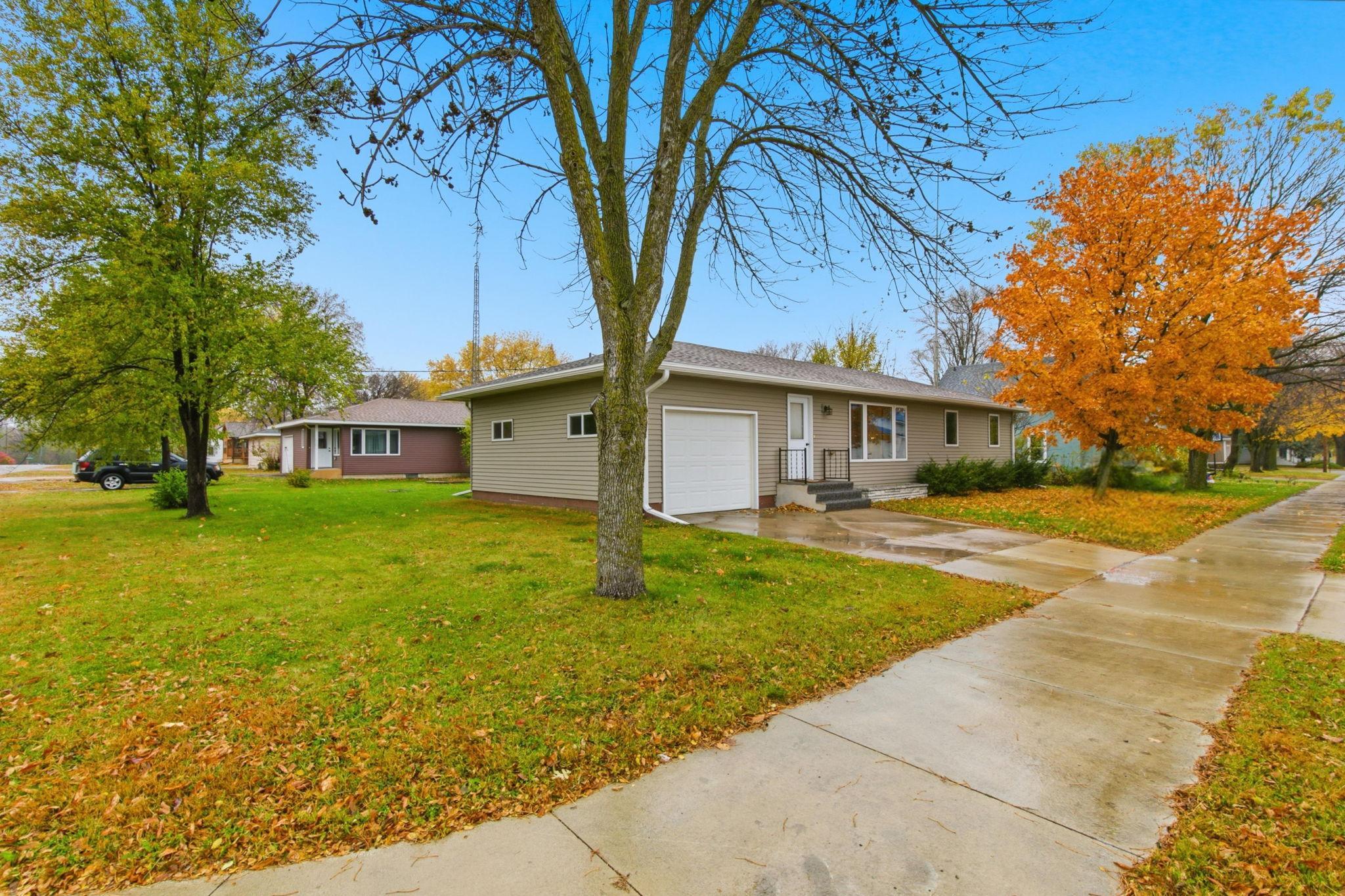 215 Church St N, Eden Valley, MN 55329