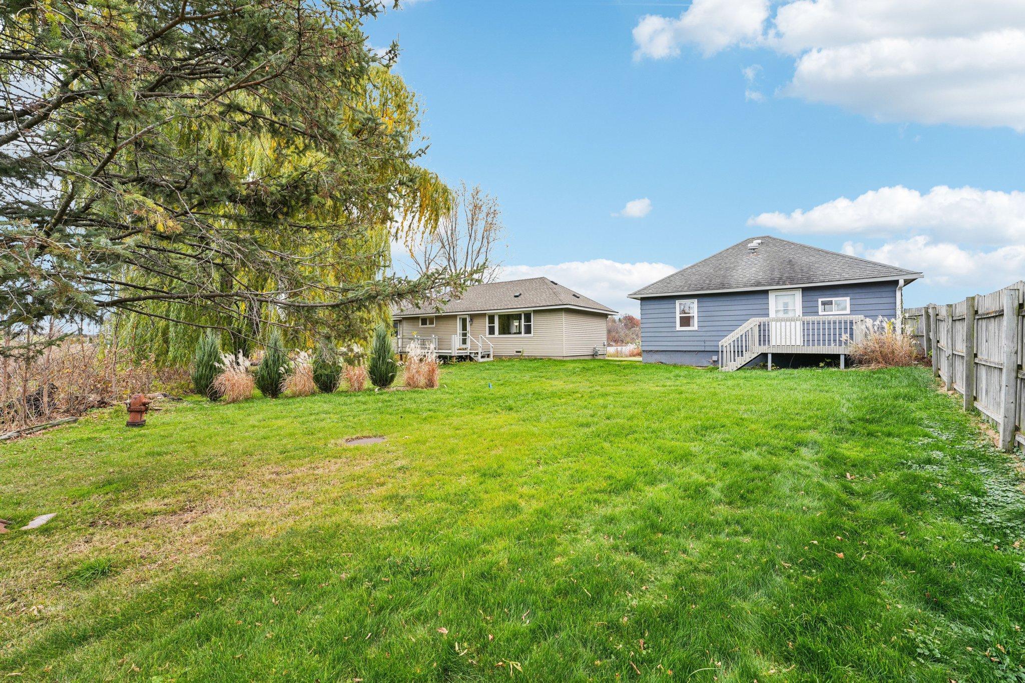 520 Park Island Rd, Center City, MN 55012