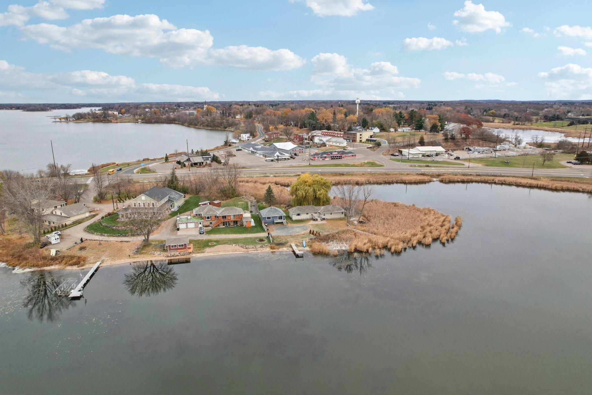 520 Park Island Rd, Center City, MN 55012