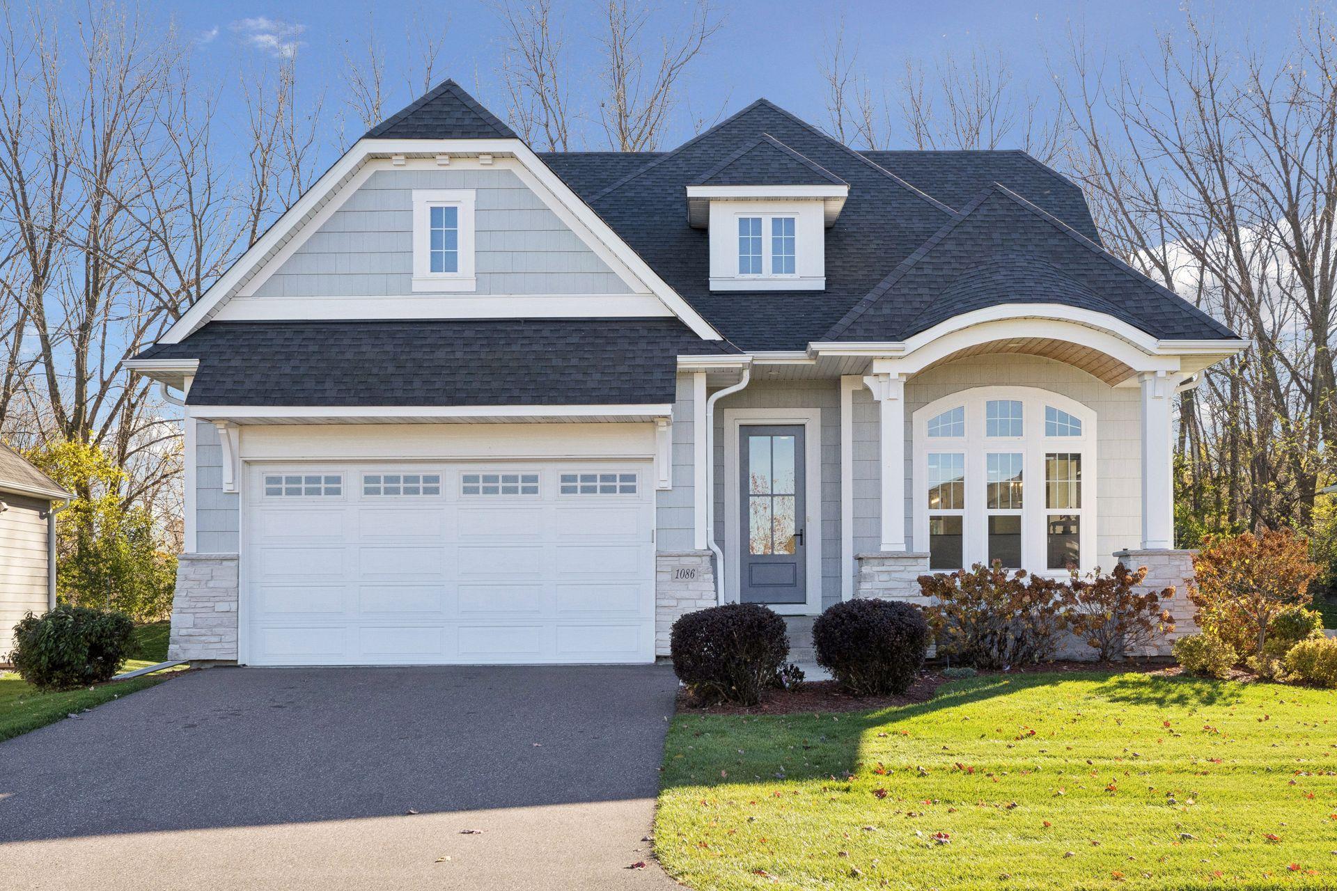 1086 Mehegan Ln, White Bear Lake, MN 55127