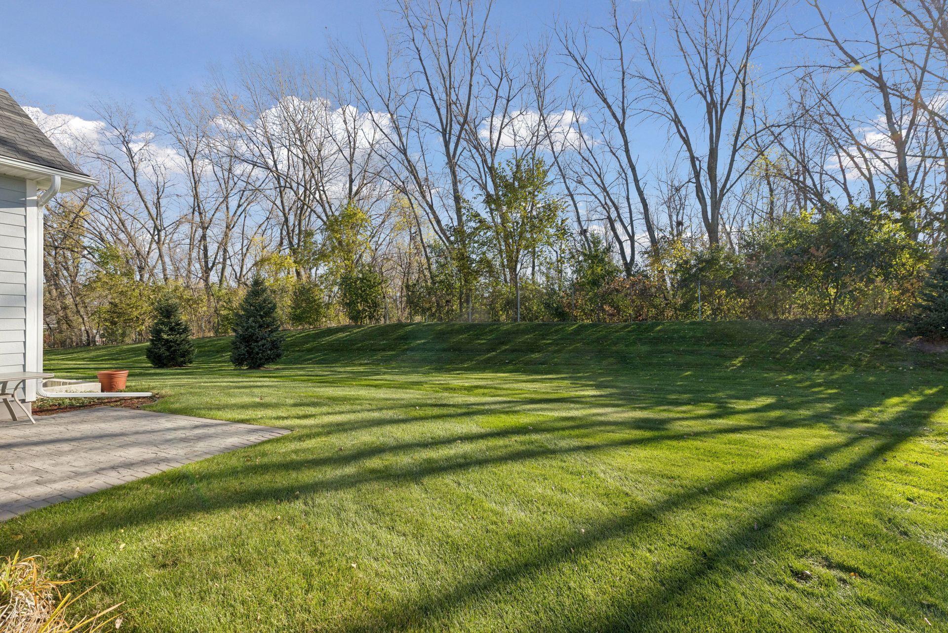 1086 Mehegan Ln, White Bear Lake, MN 55127