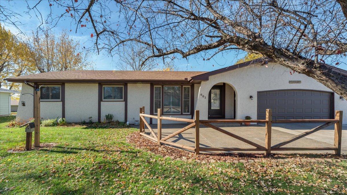 601 Meeker Ave N, Watkins, MN 55389