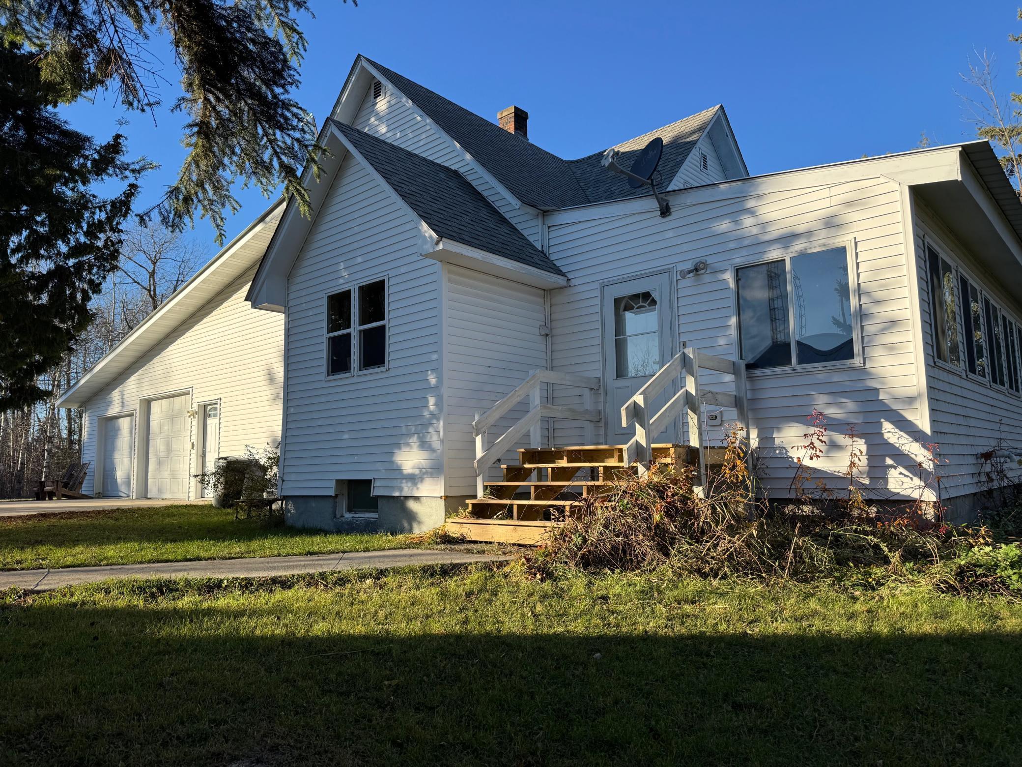 270 Zippel Ave, Williams, MN 56686