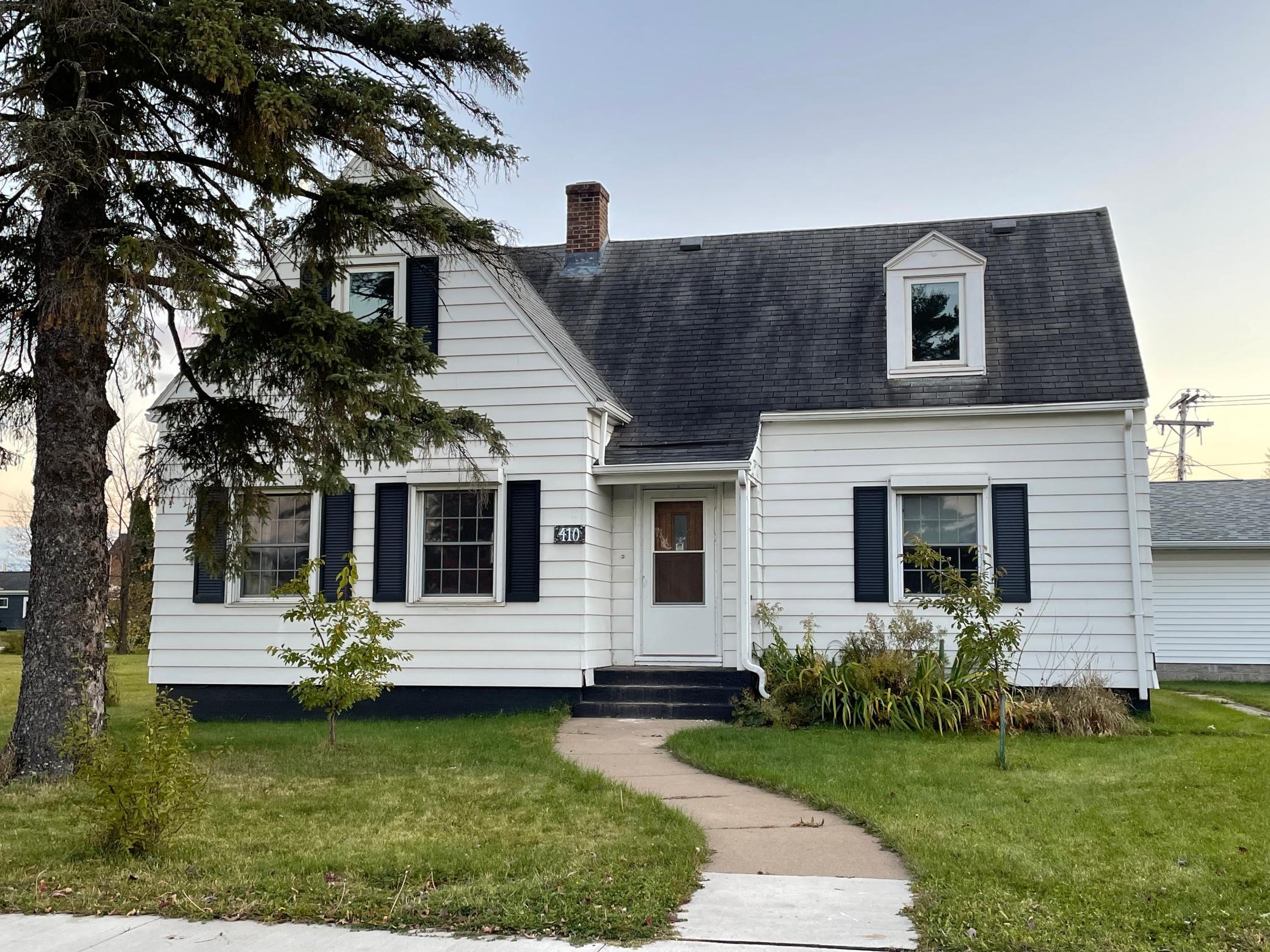 410 S Main St, Biwabik, MN 55708