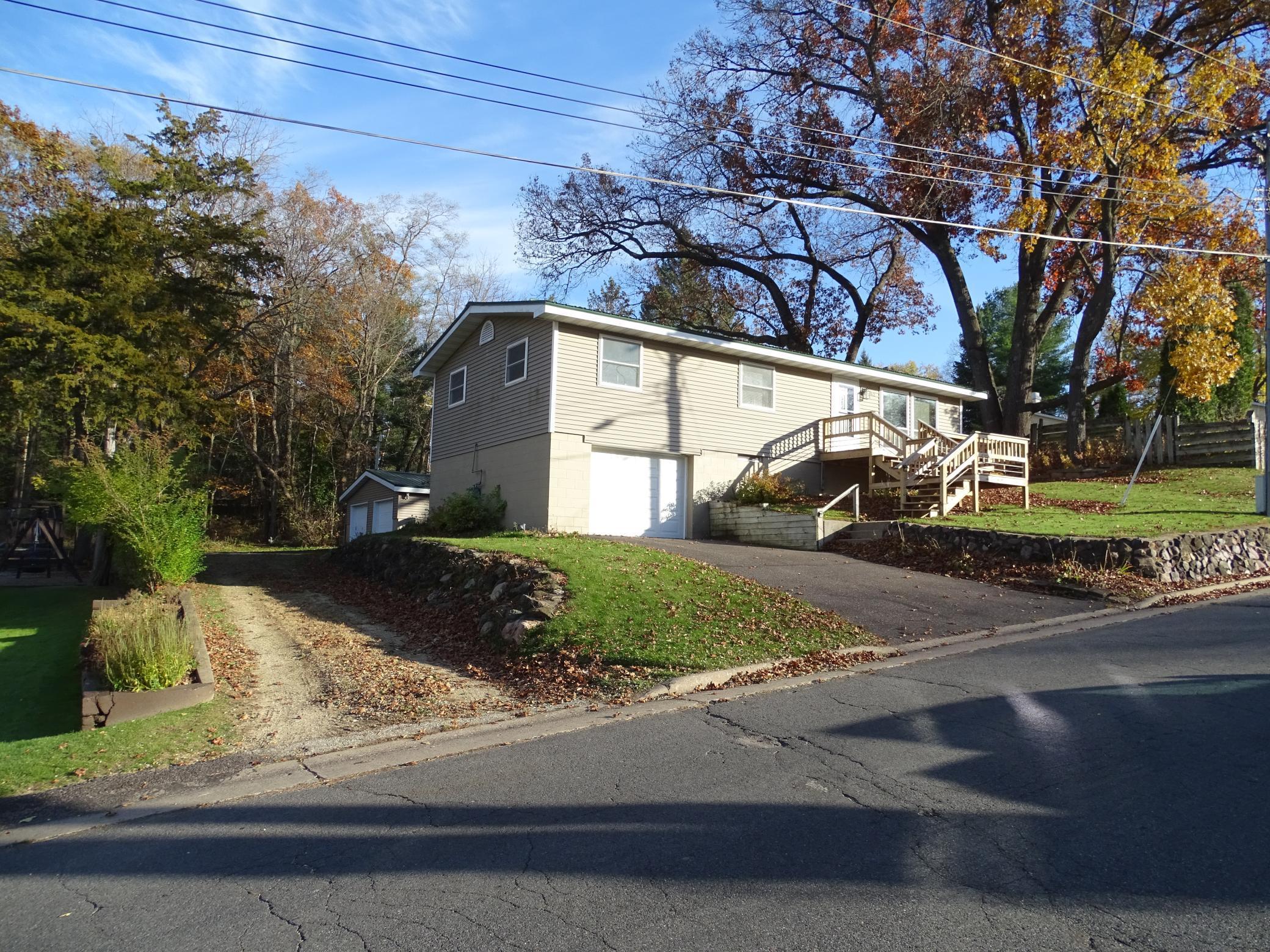 812 11th Ave E, Durand, WI 54736