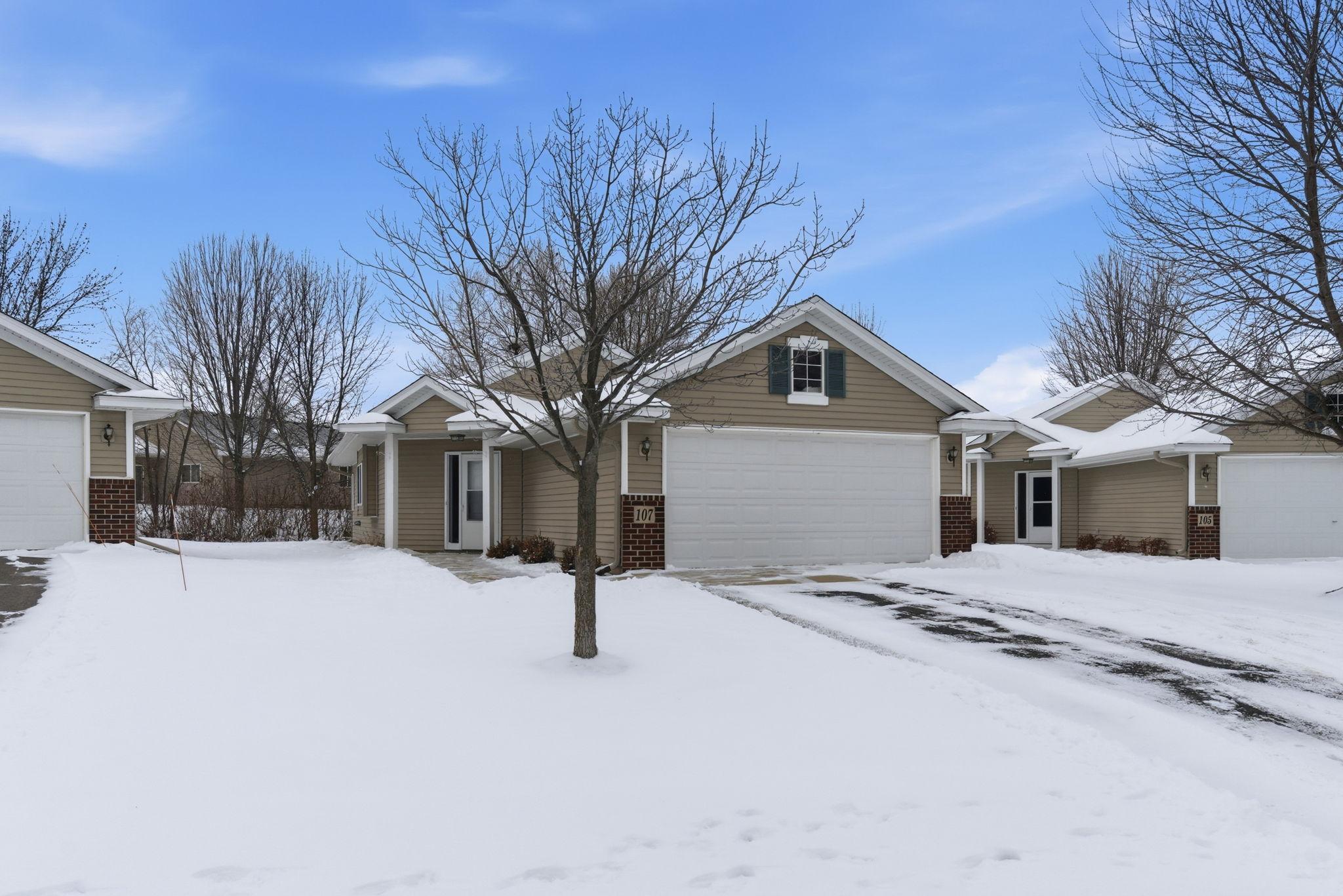 107 Garner Cir, Montrose, MN 55363