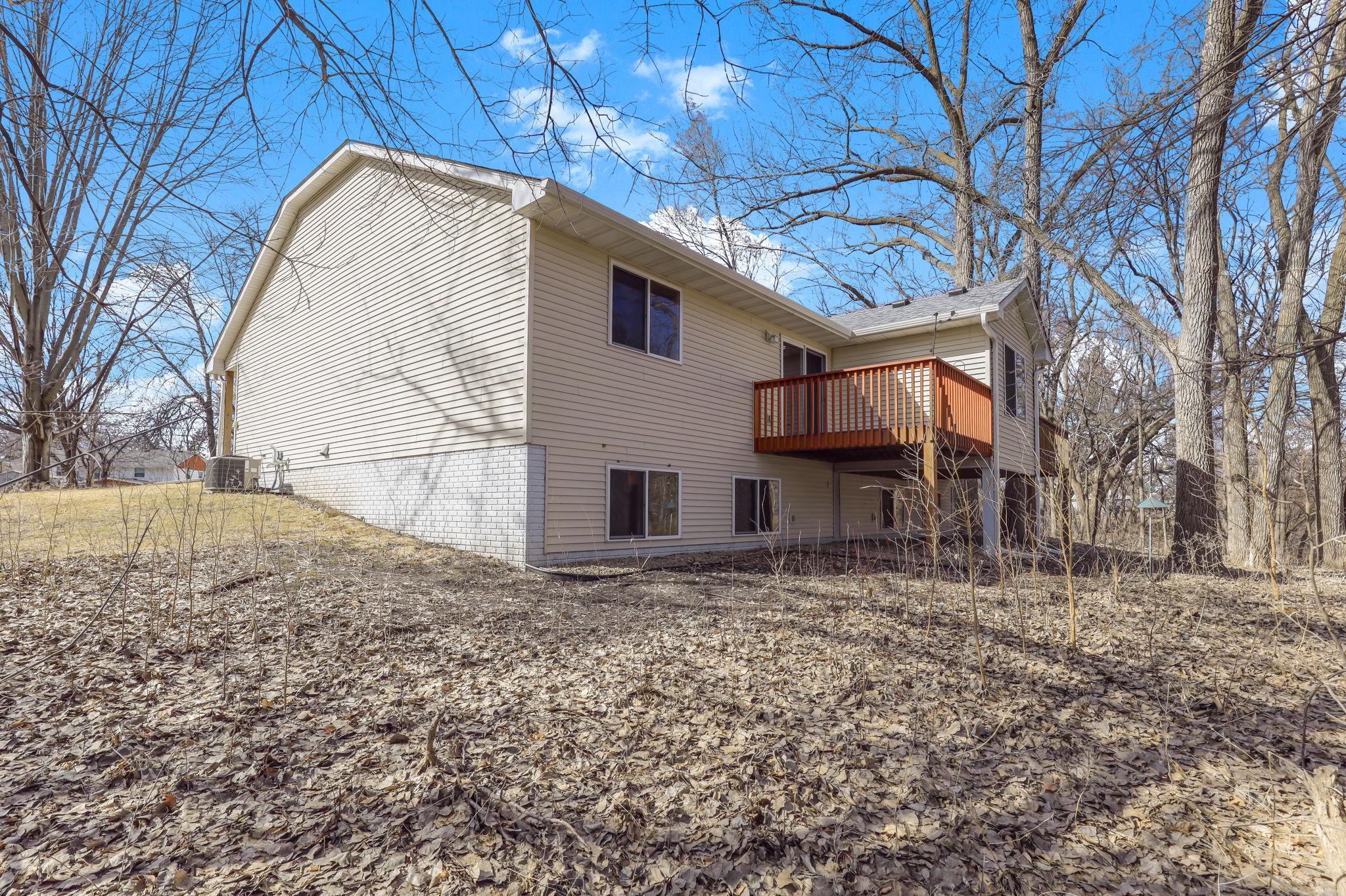 6918 42nd Ave N, Crystal, MN 55427