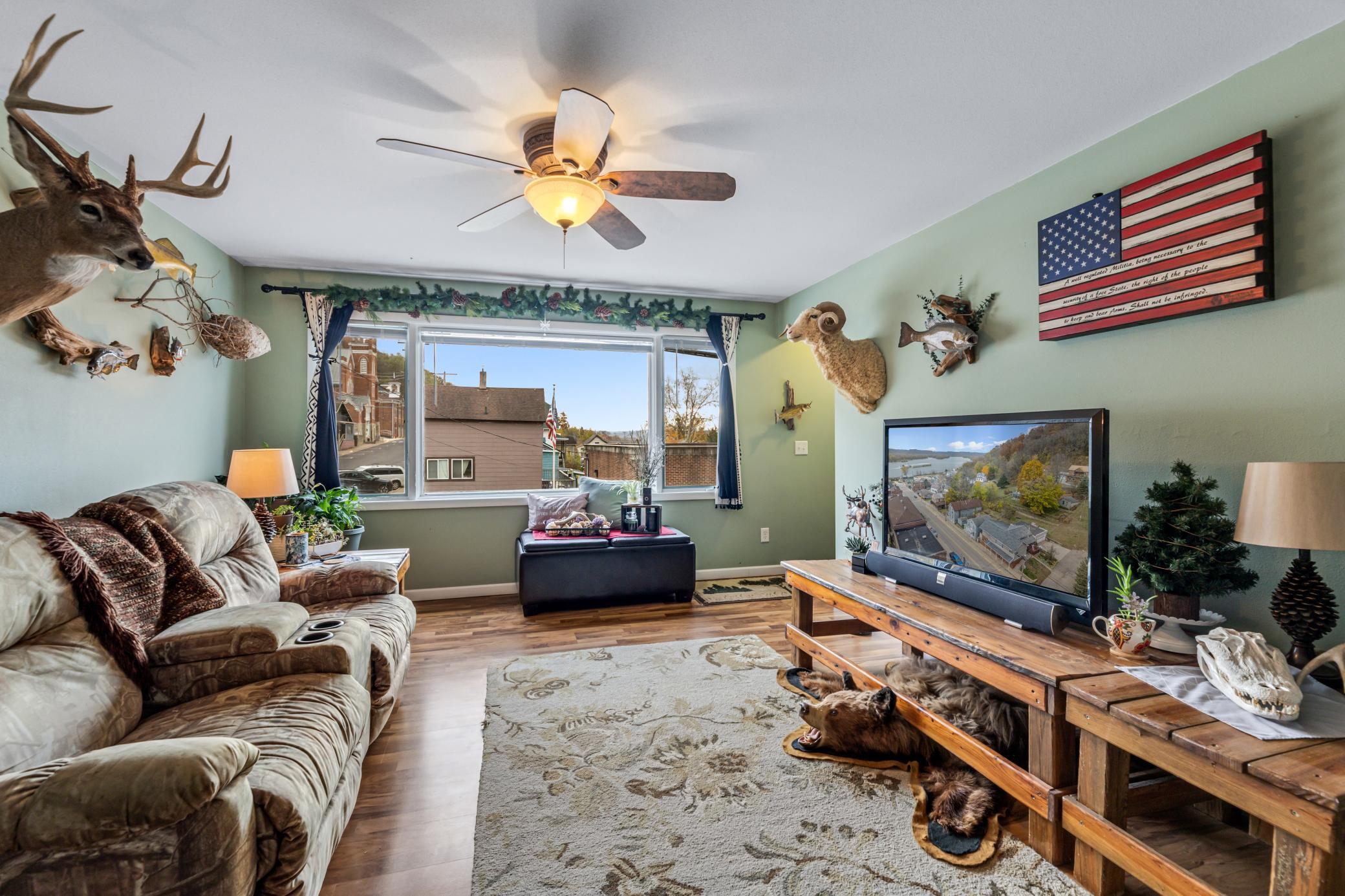 63 North St, Fountain City, WI 54629