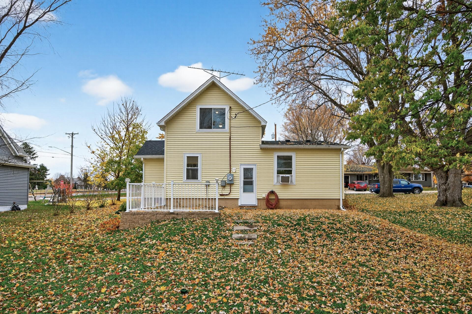 104 Frank St, Silver Lake, MN 55381