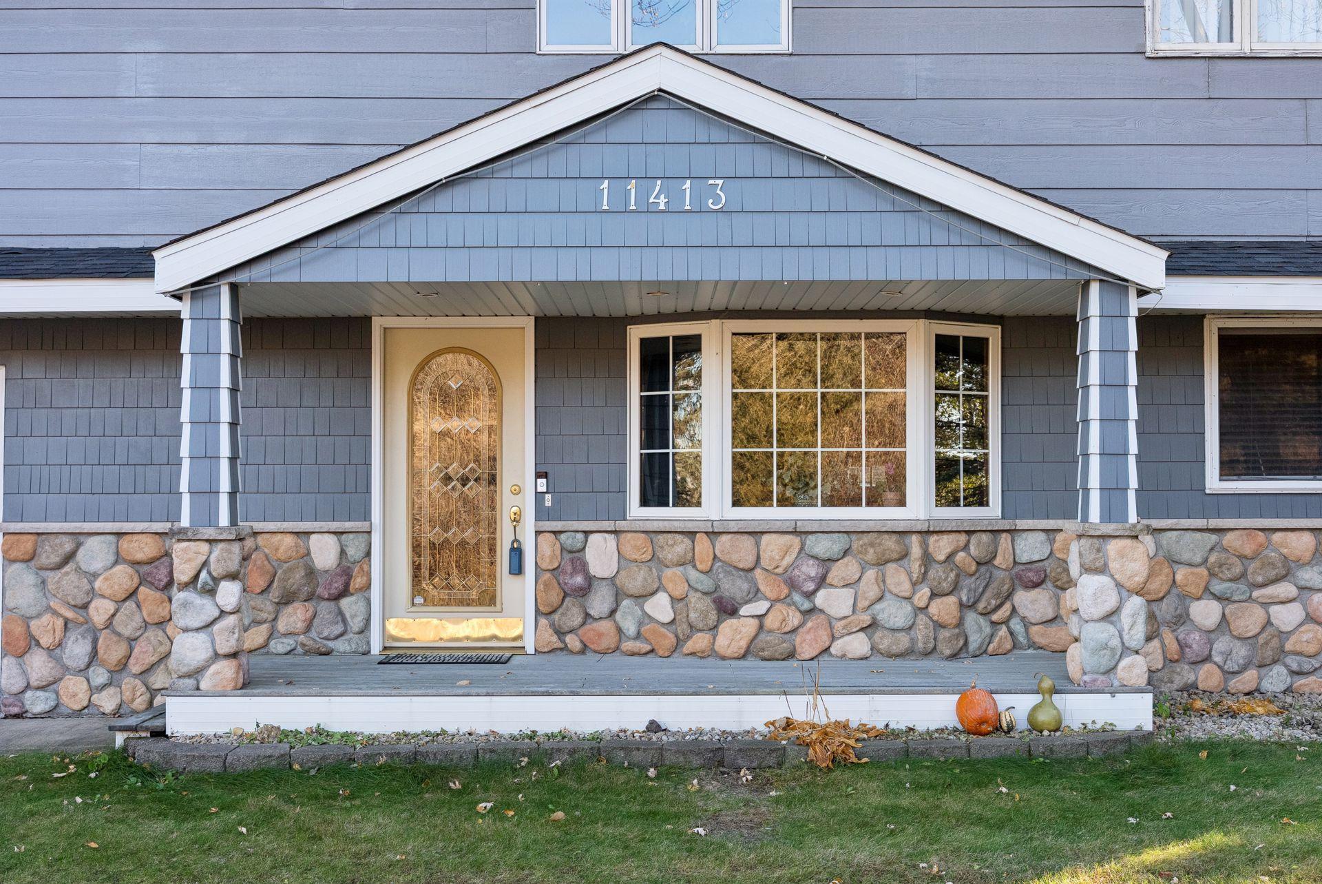 11413 Bren Rd, Minnetonka, MN 55343