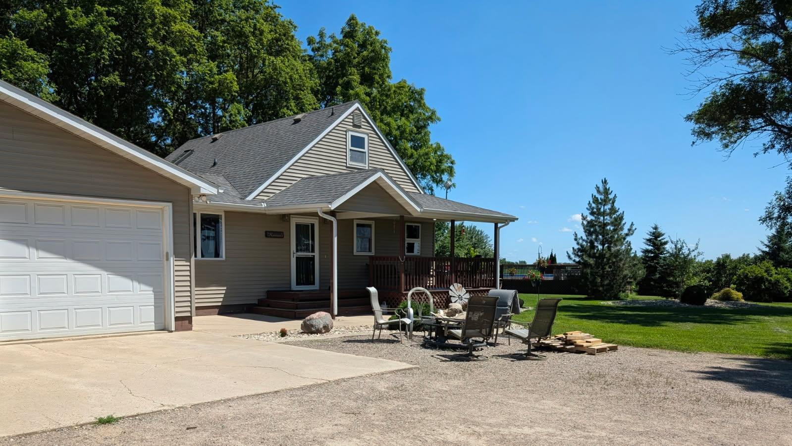 6045 20th St SW, Montevideo, MN 56265