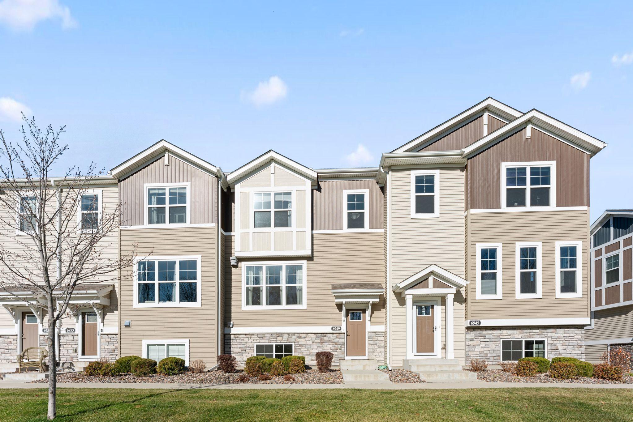 6949 Huckleberry Dr, Minnetrista, MN 55331
