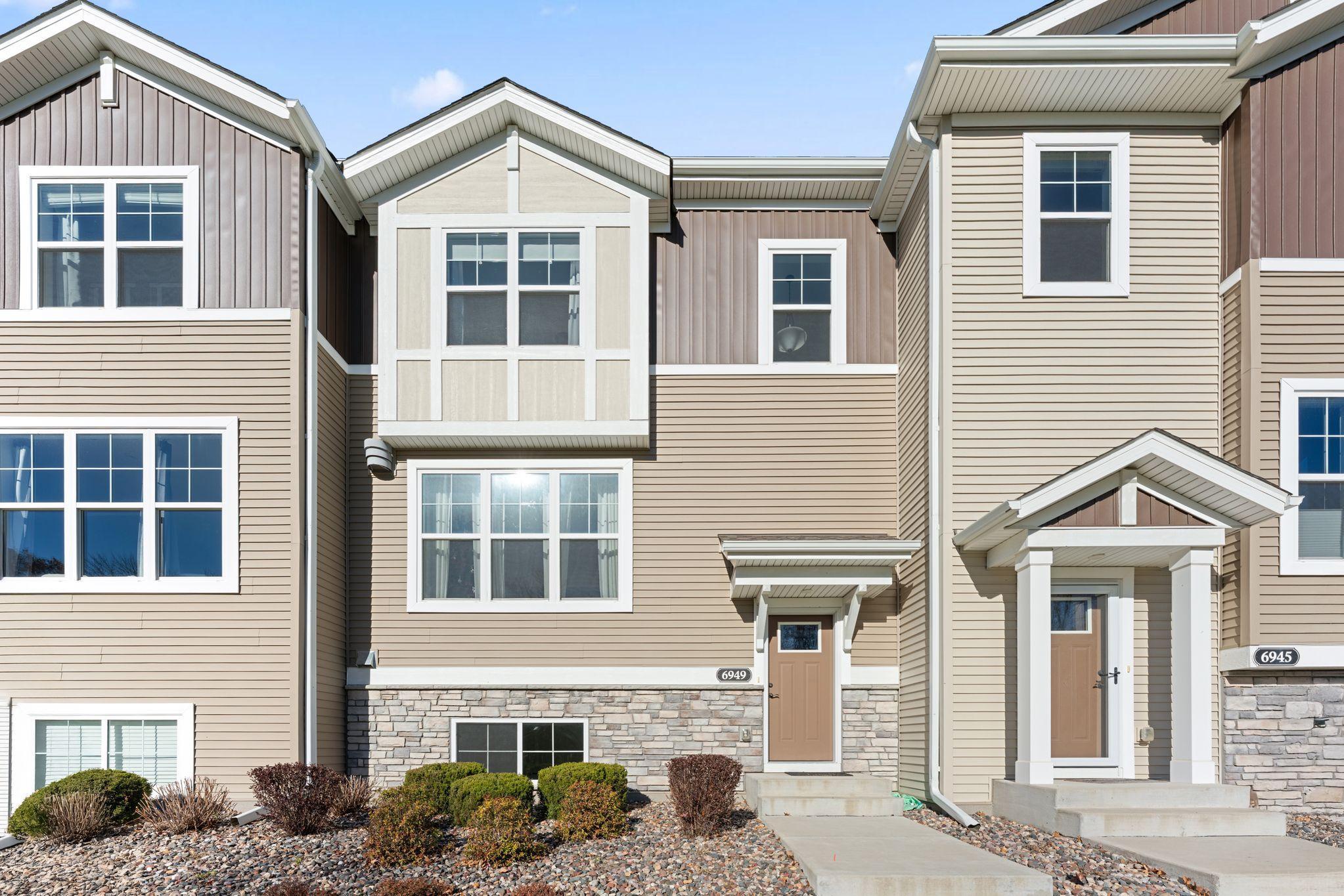 6949 Huckleberry Dr, Minnetrista, MN 55331