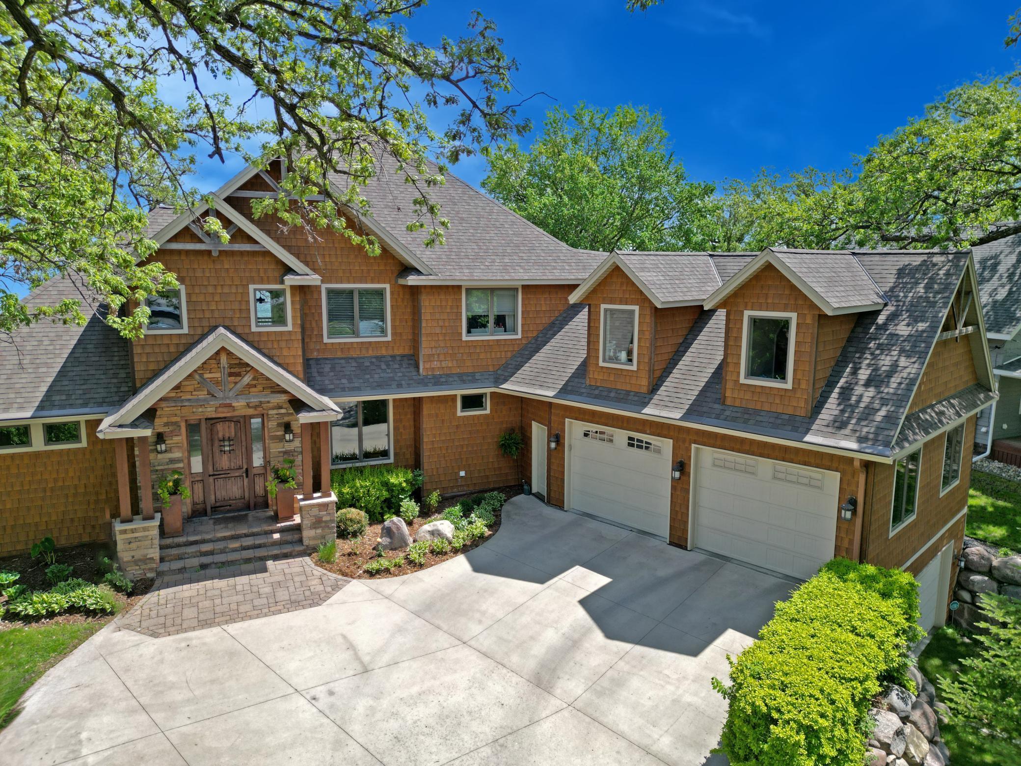 263 Lake Ave N, Spicer, MN 56288