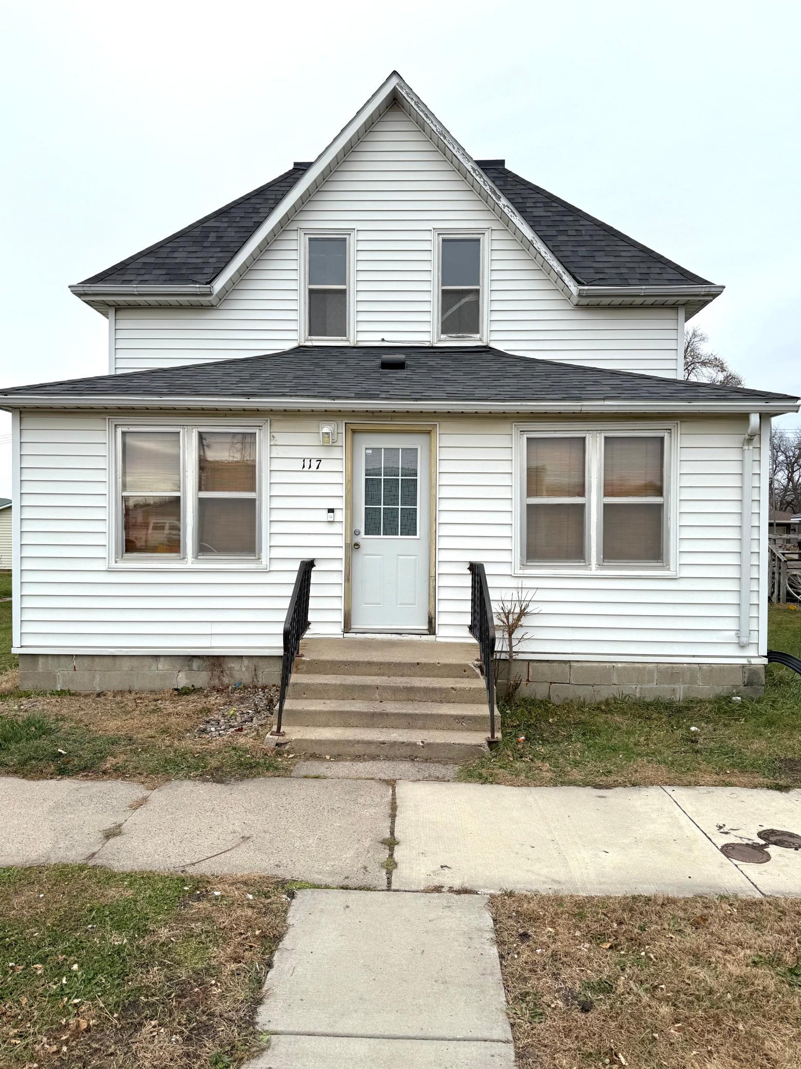 117 Cleveland Ave, Morgan, MN 56266