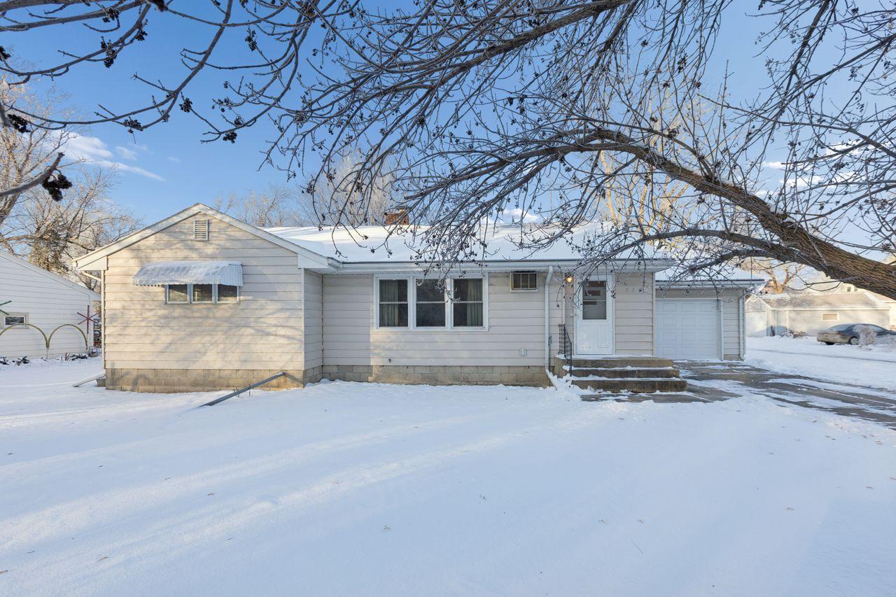 530 3rd St E, Hector, MN 55342