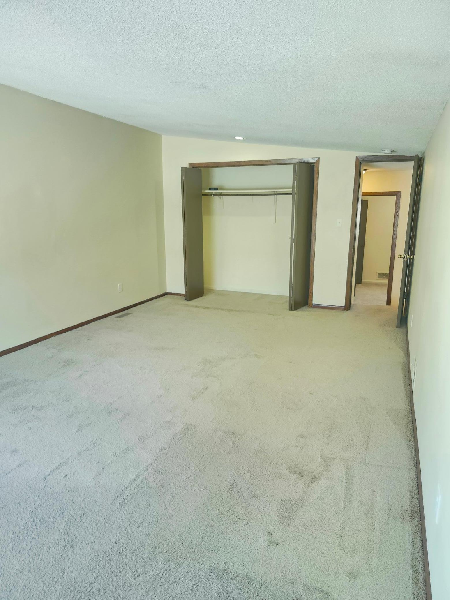 1745 Duluth St, Maplewood, MN 55109