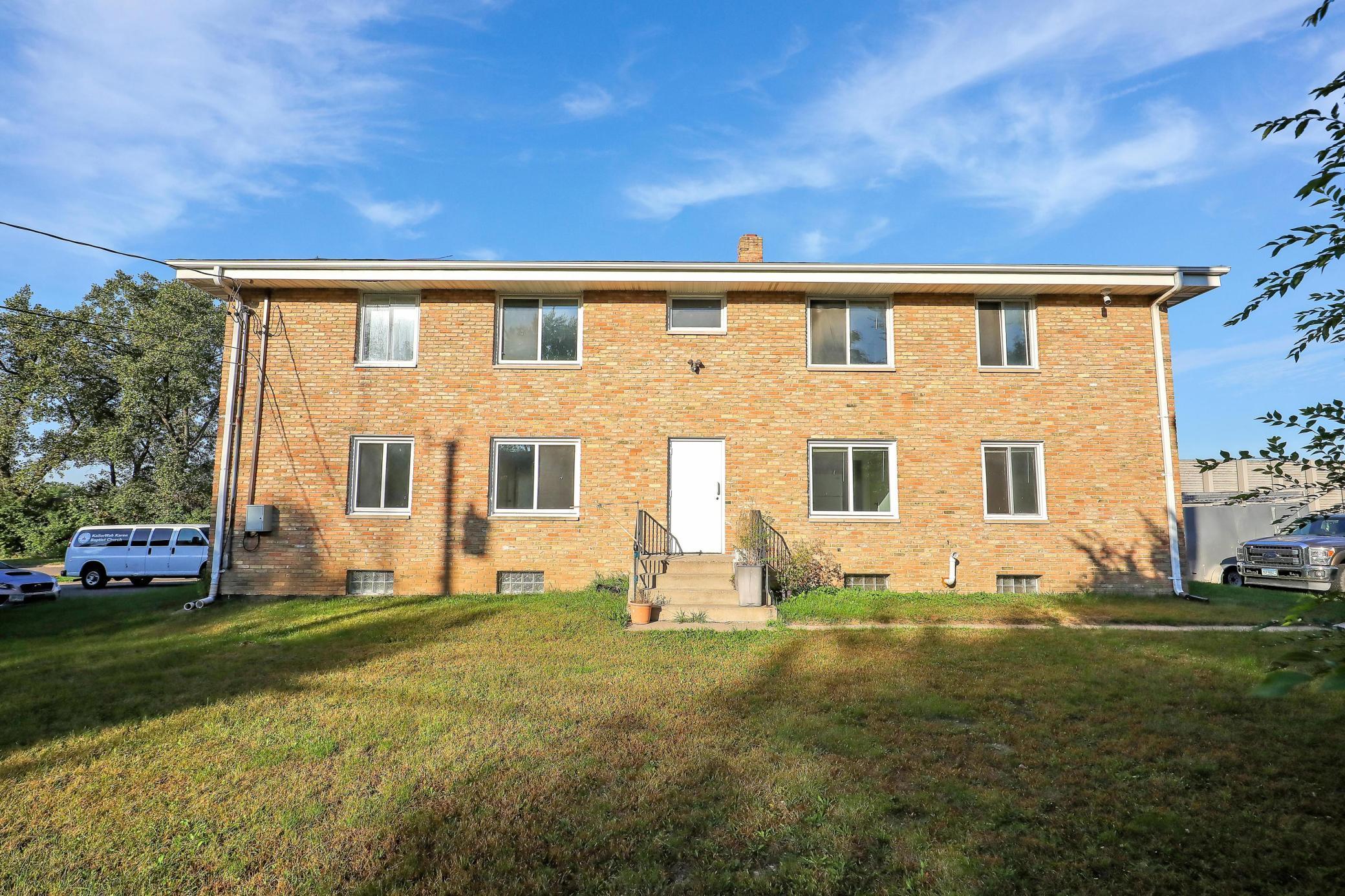 2072 Mississippi St, Maplewood, MN 55117