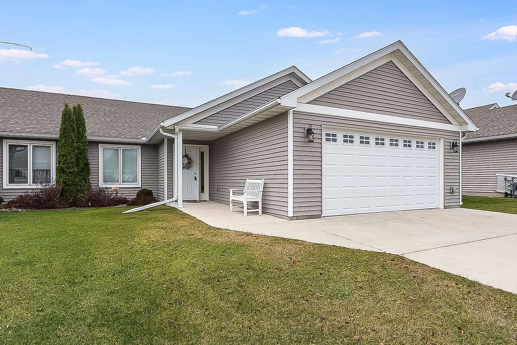 724 State St, Kenyon, MN 55946