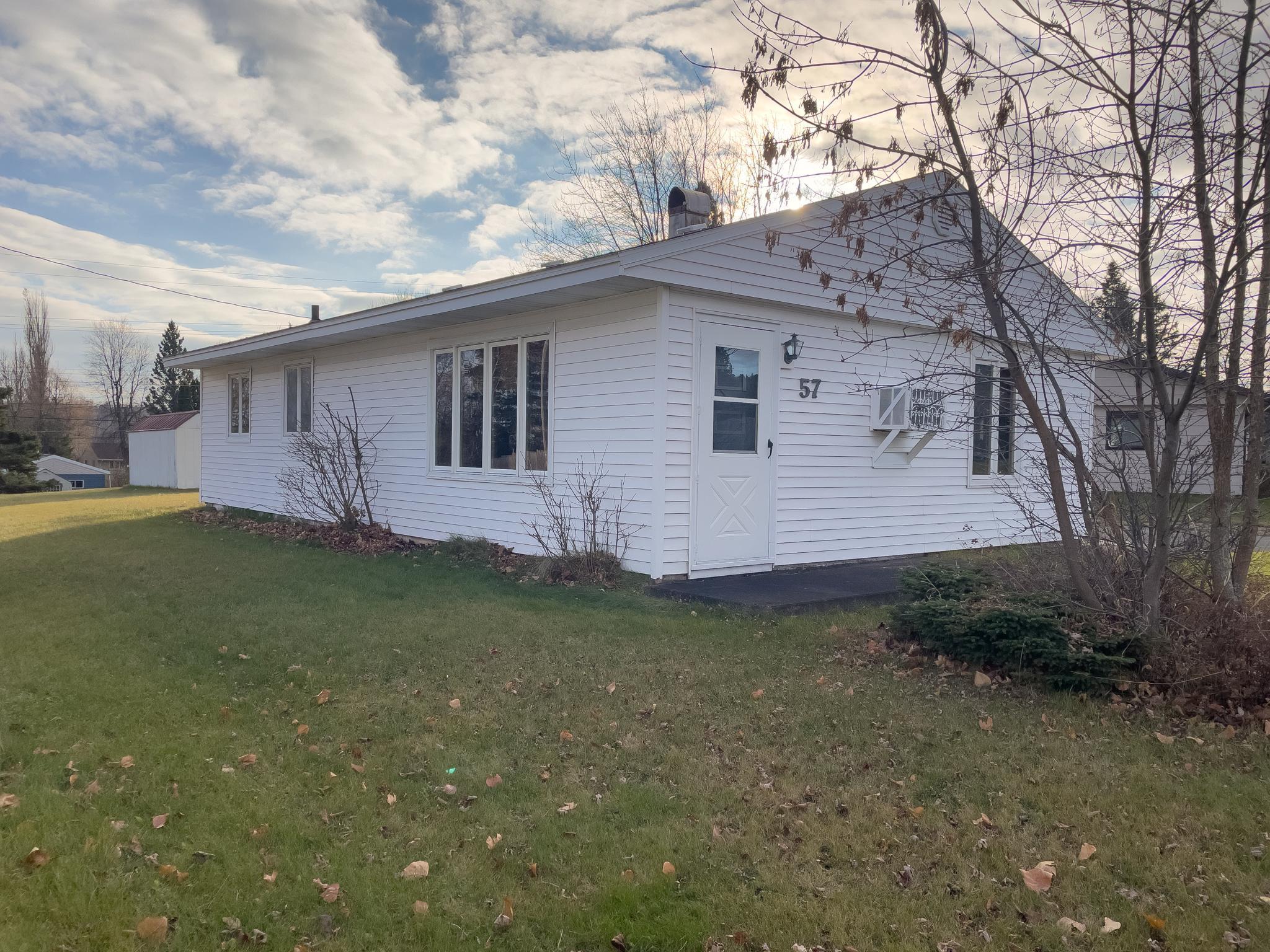 57 Edwards Dr, Silver Bay, MN 55614