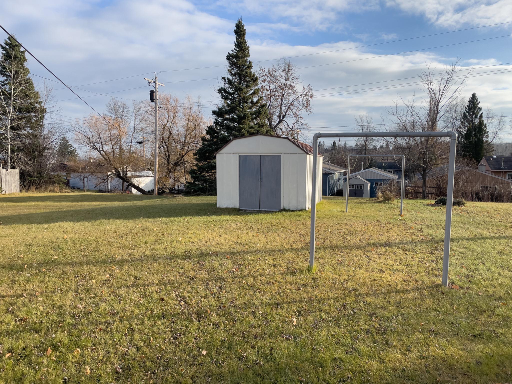 57 Edwards Dr, Silver Bay, MN 55614