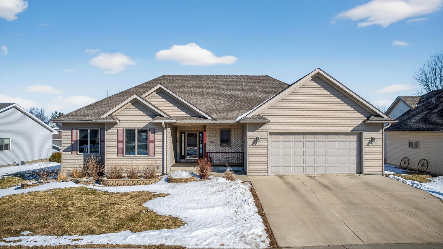 904 Bucknell Blvd SE, Stewartville, MN 55976