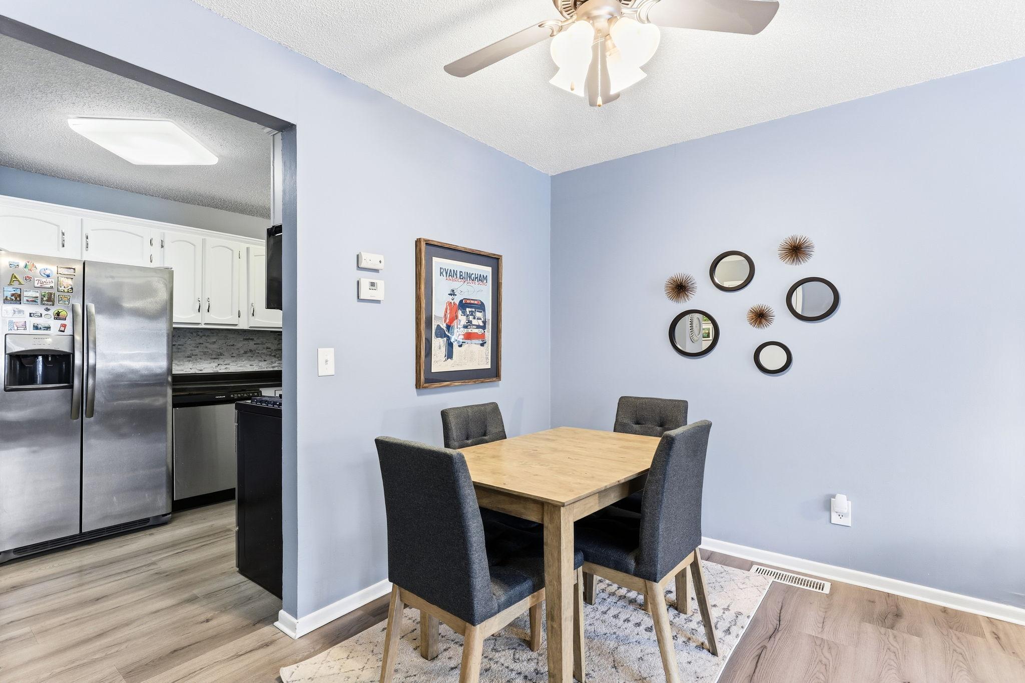 5407 W Brenner Ps, Fridley, MN 55432