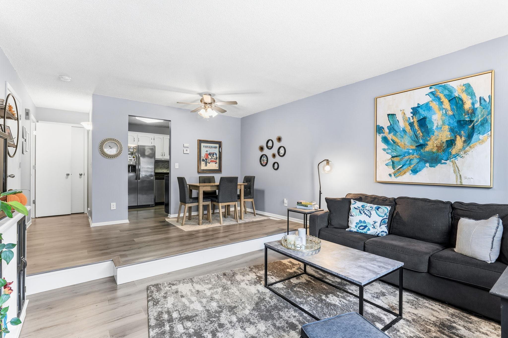 5407 W Brenner Ps, Fridley, MN 55432