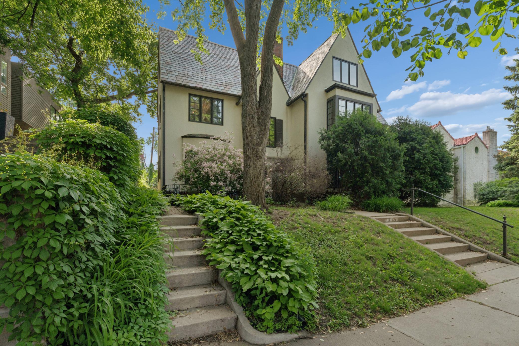 1721 Humboldt Ave S, Minneapolis, MN 55403