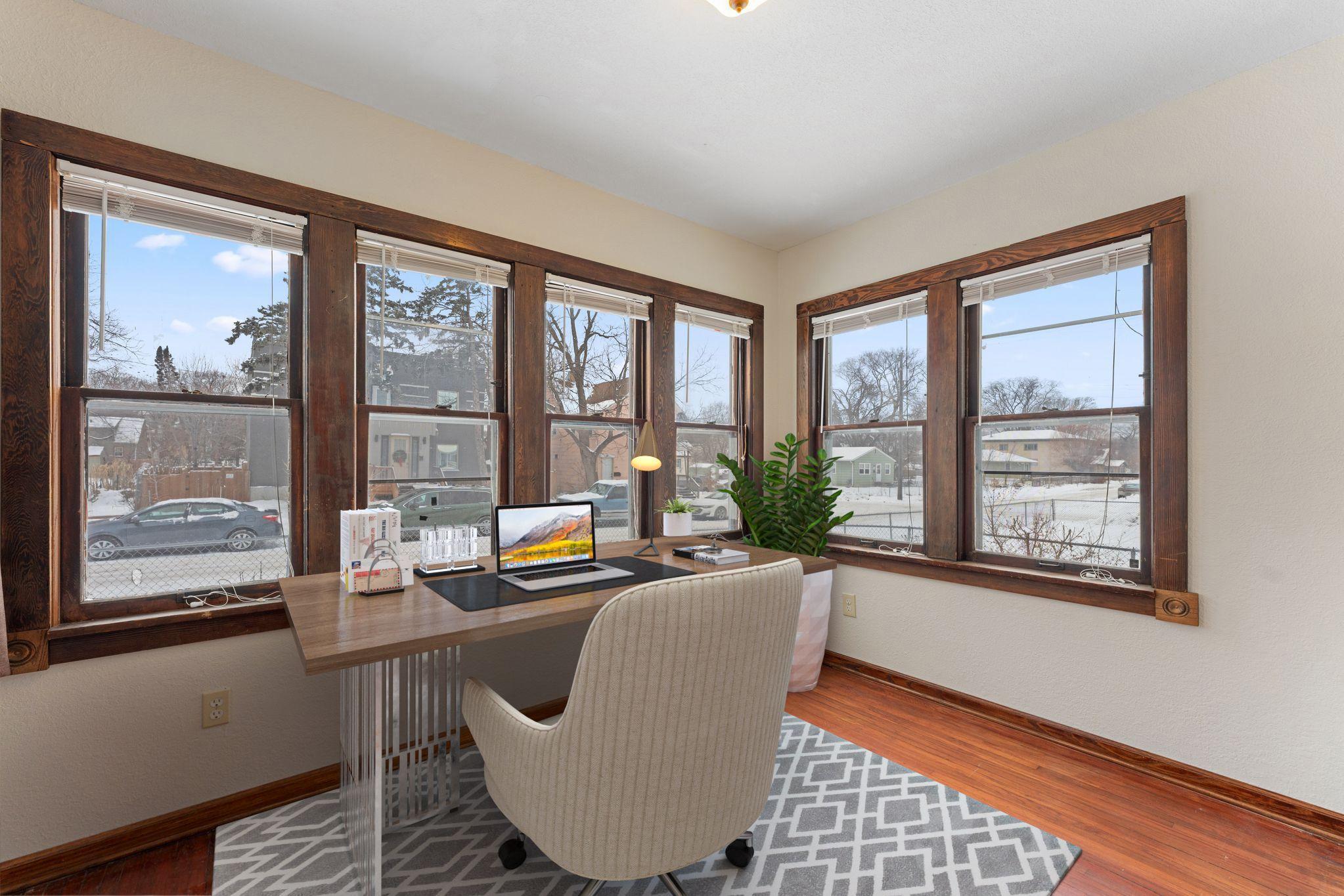 422 Logan Ave N, Minneapolis, MN 55405