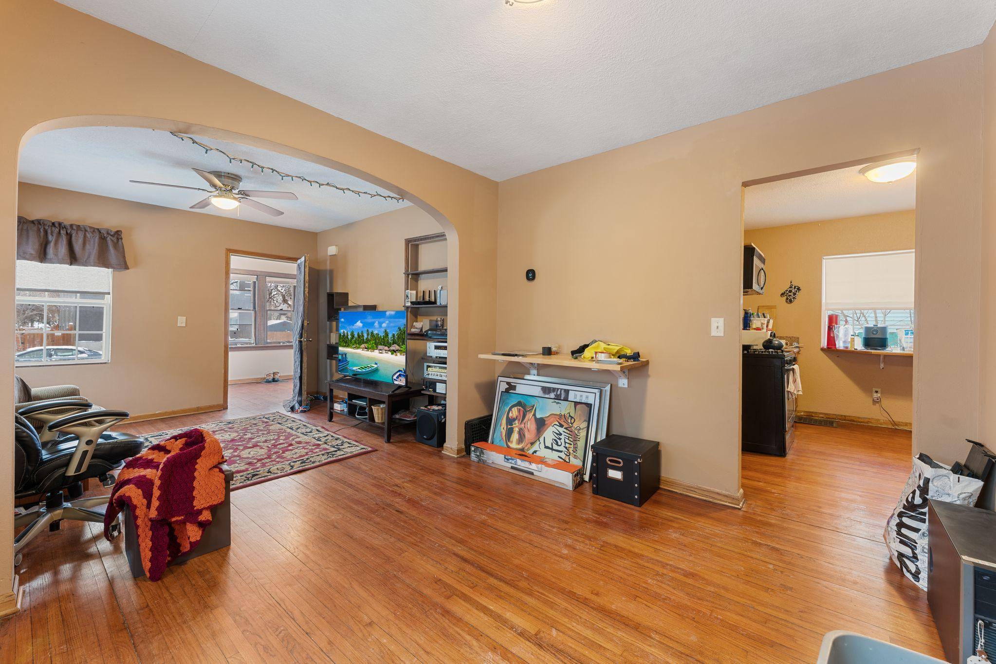 422 Logan Ave N, Minneapolis, MN 55405