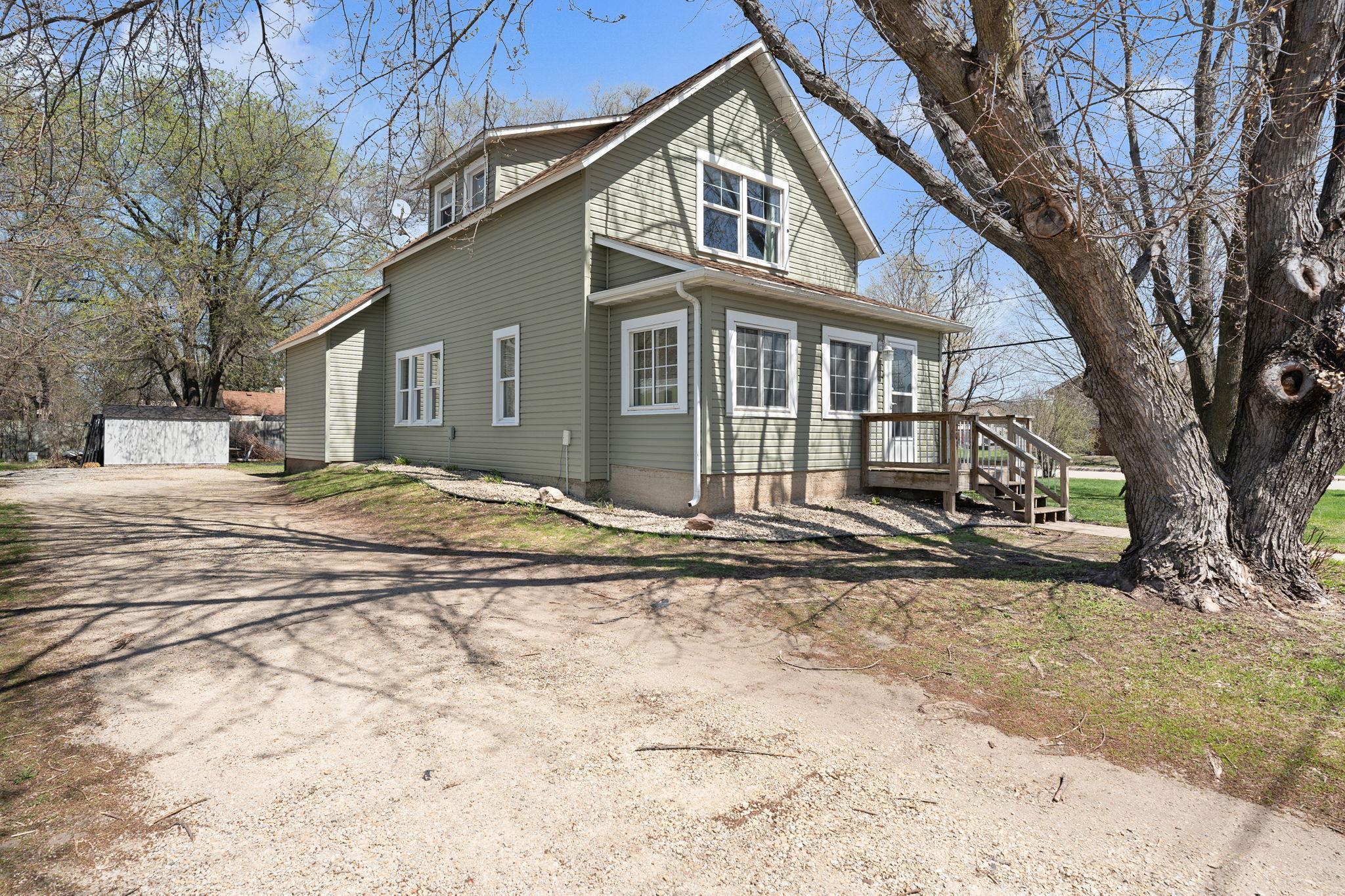 209 Central Ave E, Medford, MN 55049
