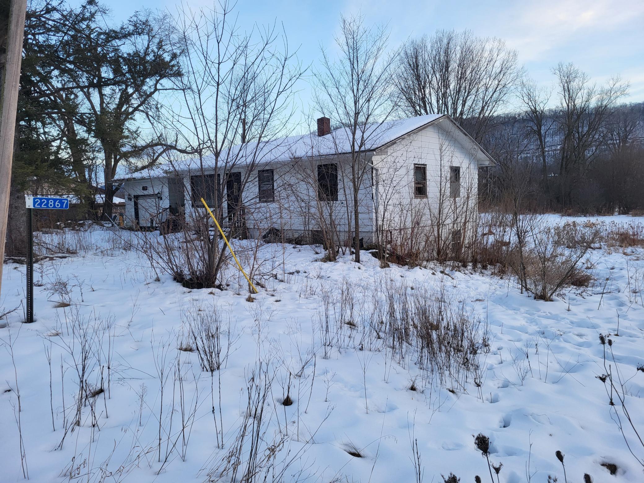 22867 S Main Dr, Rollingstone, MN 55969