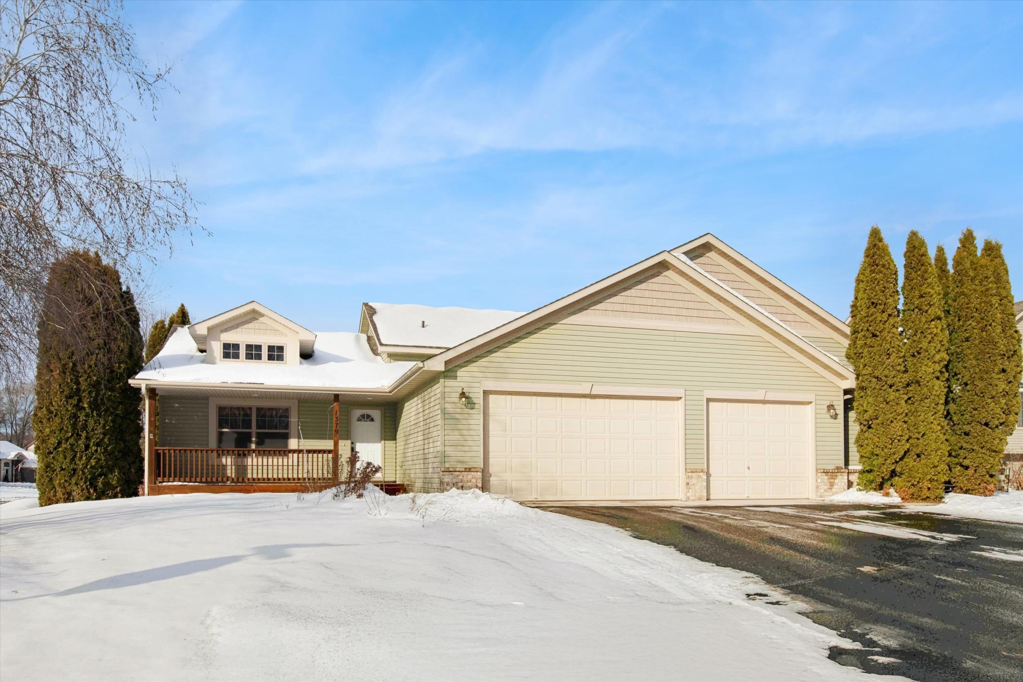 1379 Birch Dr, Mayer, MN 55360