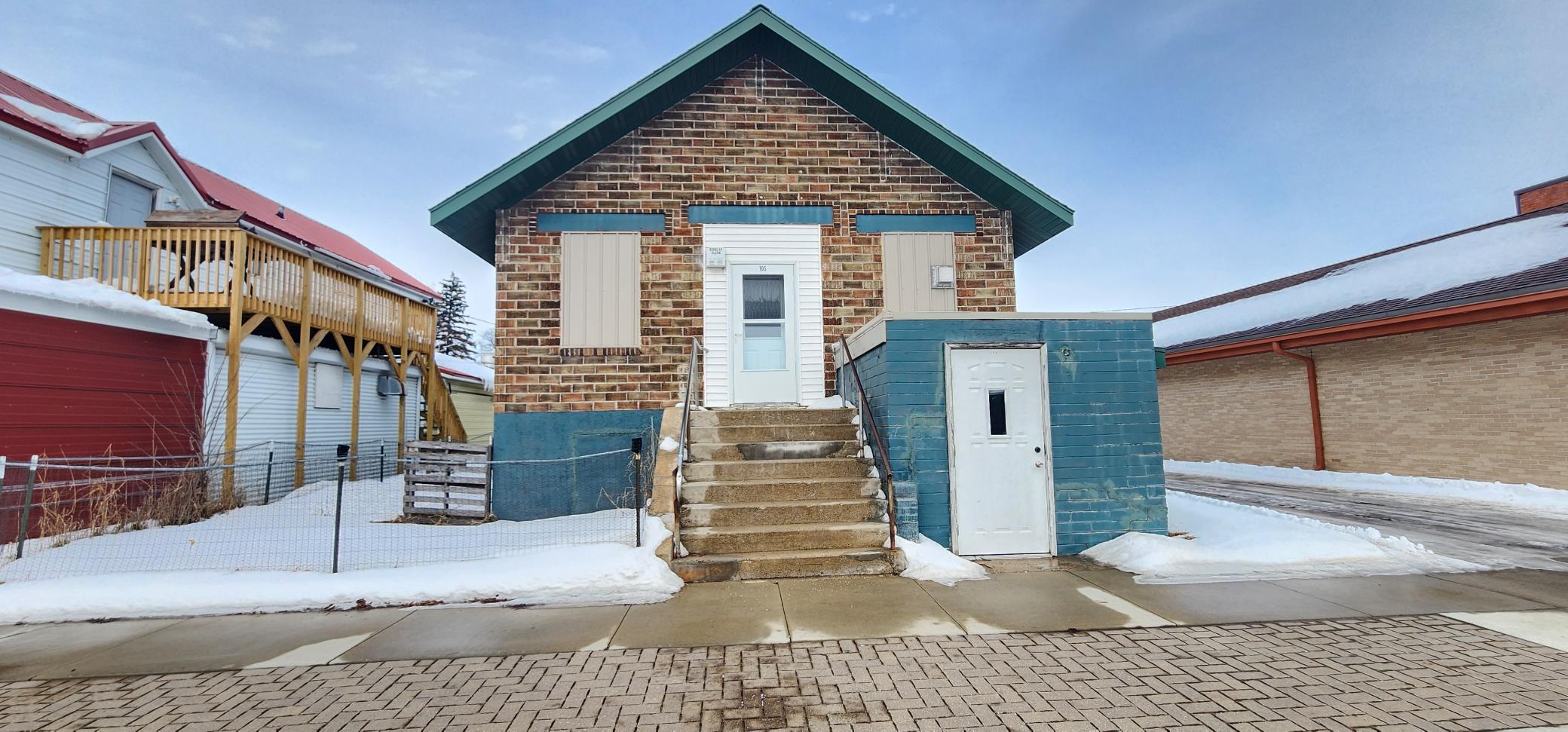 105 Main St W, Eagle Bend, MN 56446