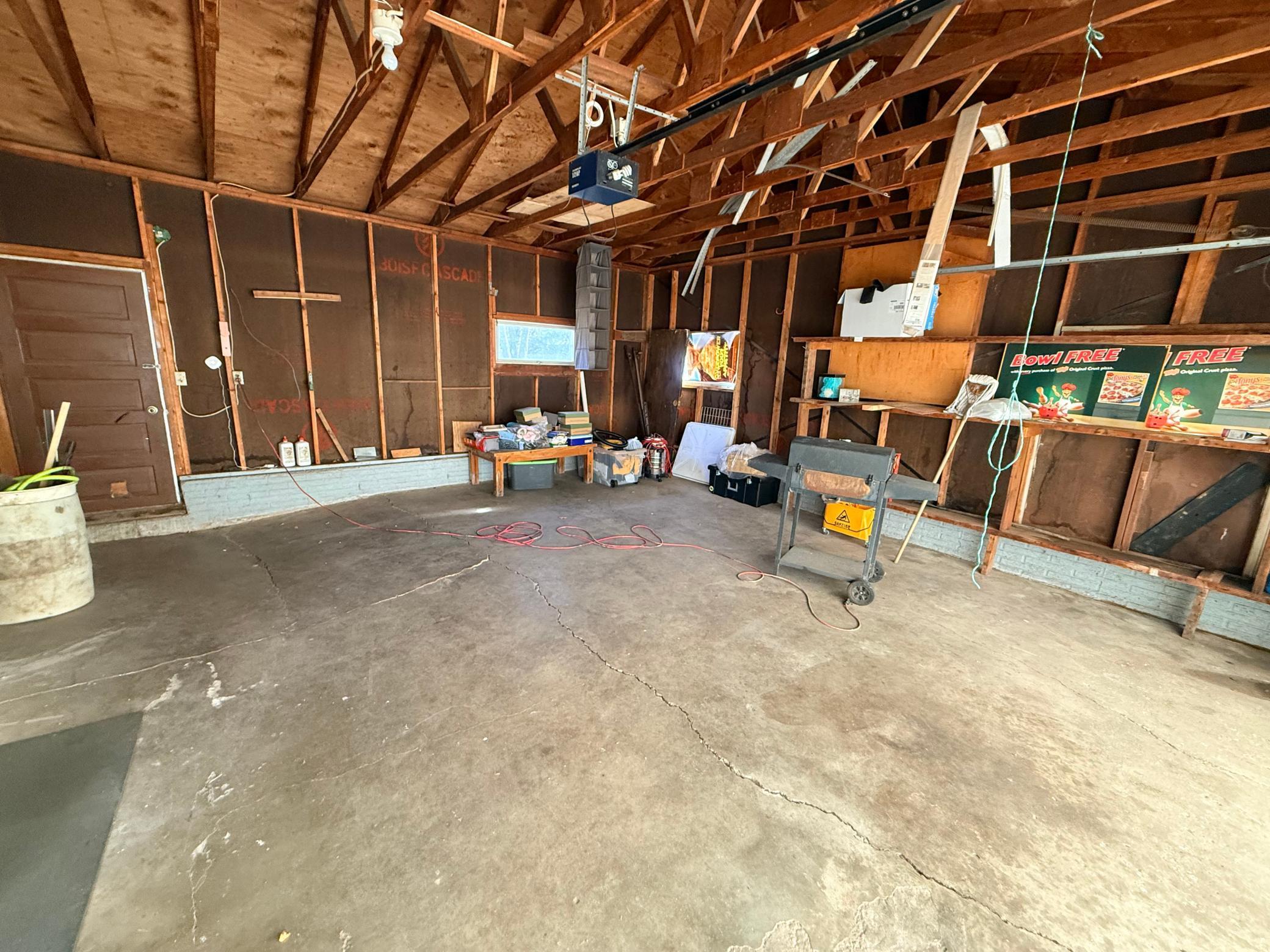 180 6th St, Walnut Grove, MN 56180
