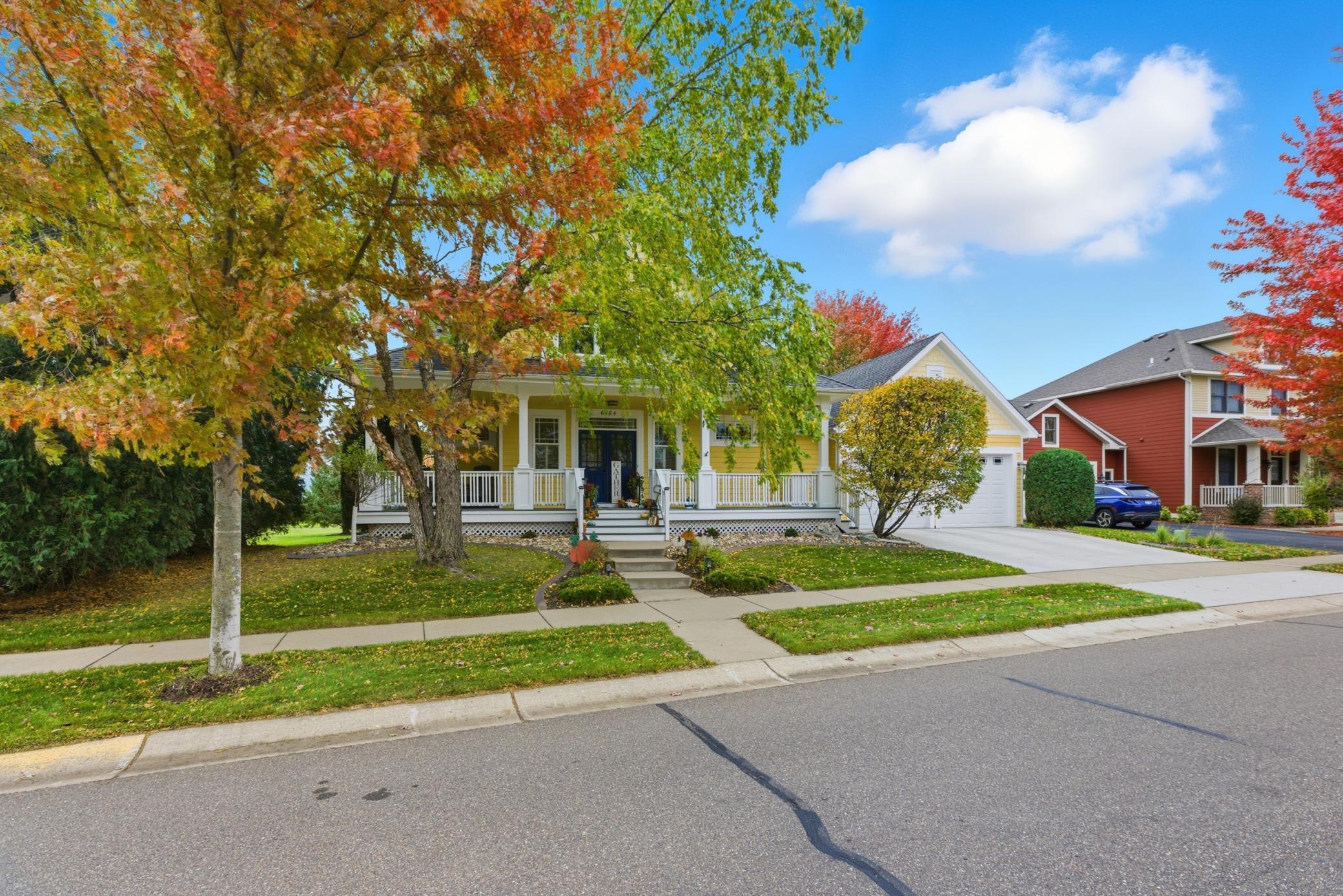 6584 W Laketowne Dr, Albertville, MN 55301