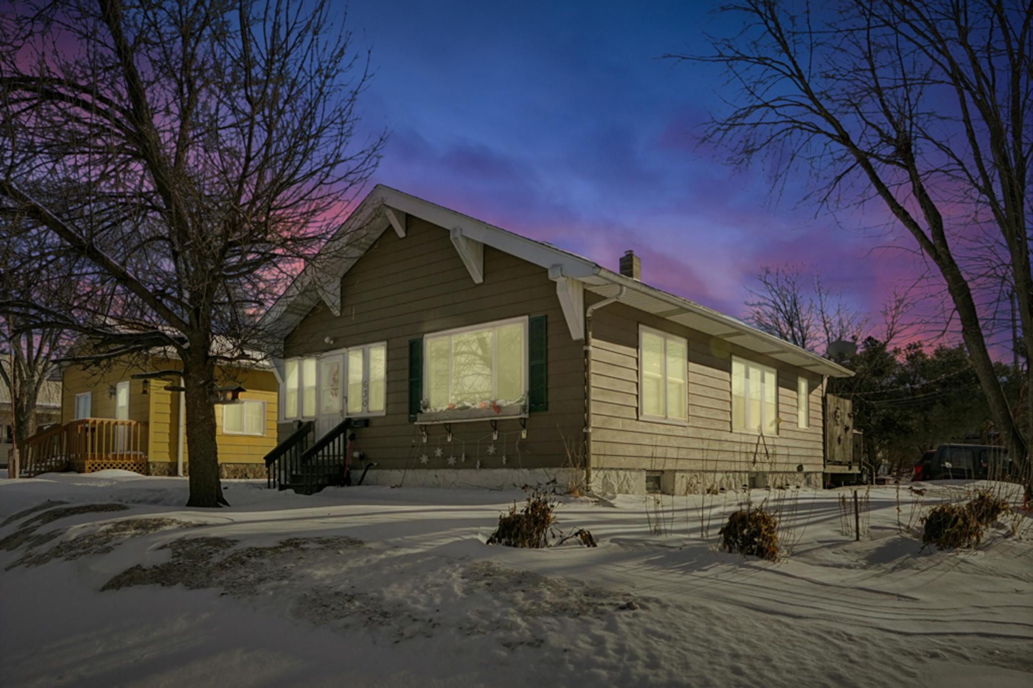 630 2nd St, Duluth, MN 55810