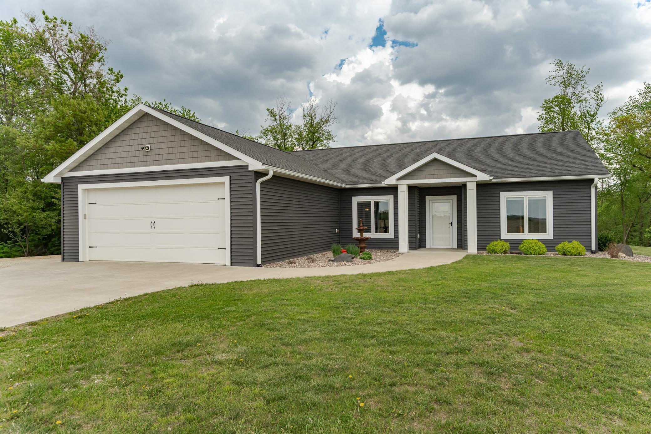 7630 County 15 Rd SW, Stewartville, MN 55976