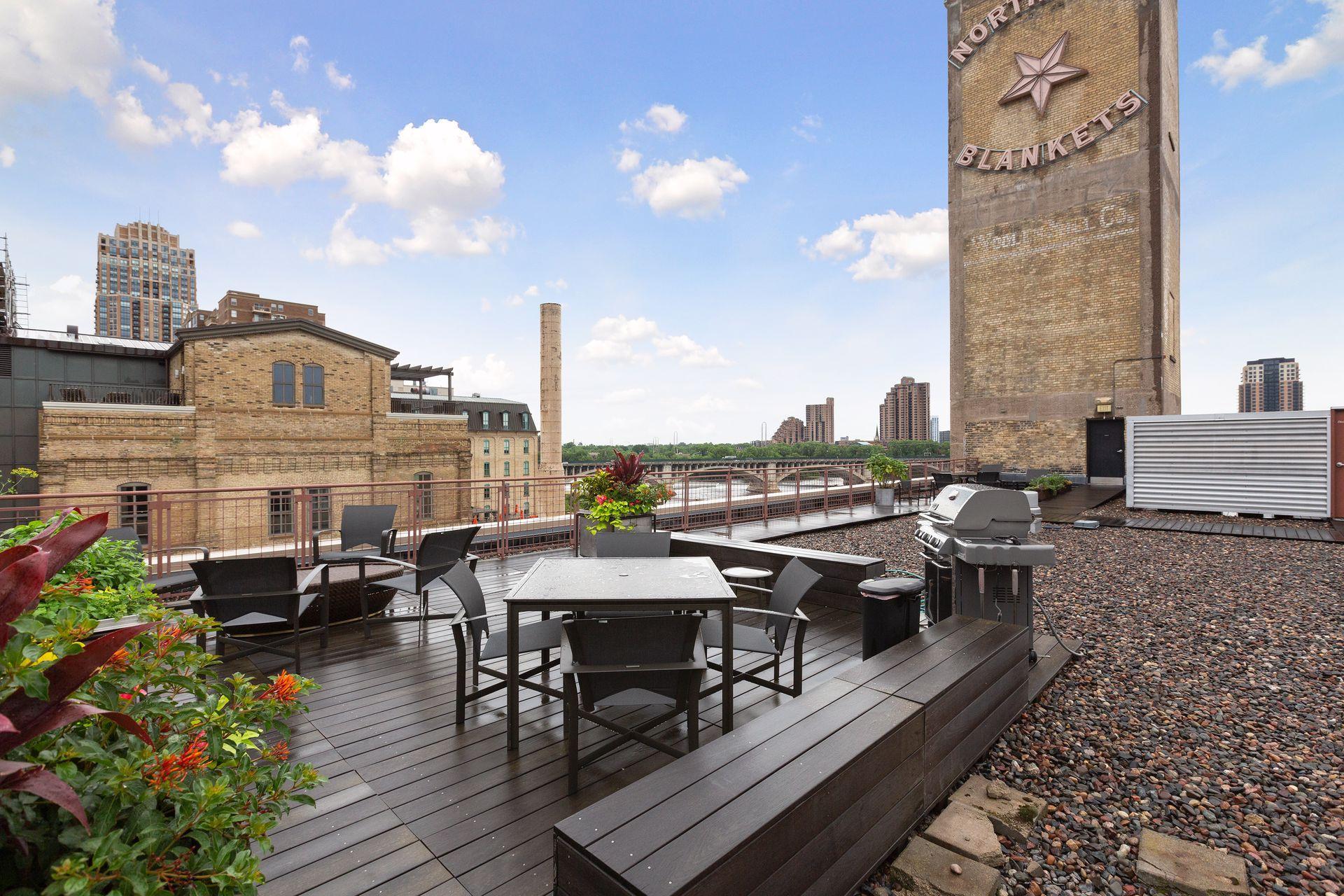 117 Portland Ave #402, Minneapolis, MN 55401